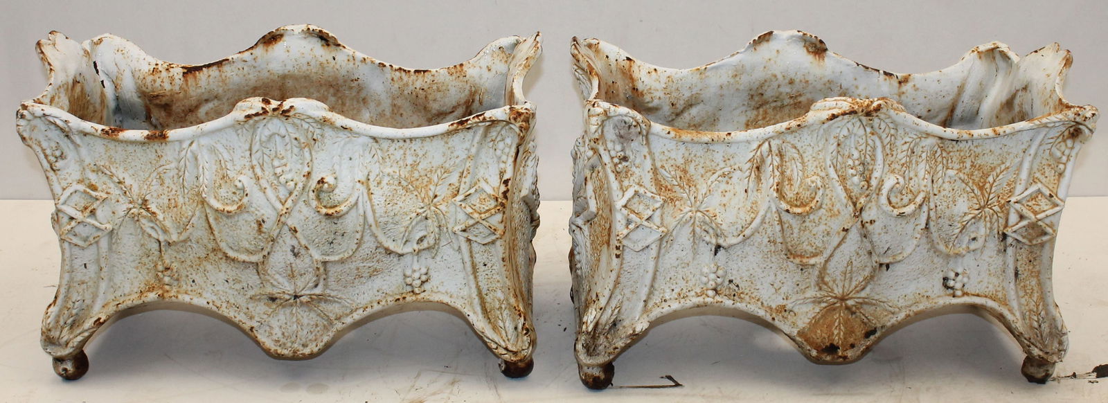 Wonderful pr of cast iron garden planters in white paint - 15" tall x 23" wide x 14 1/2" deep (1 of 7)