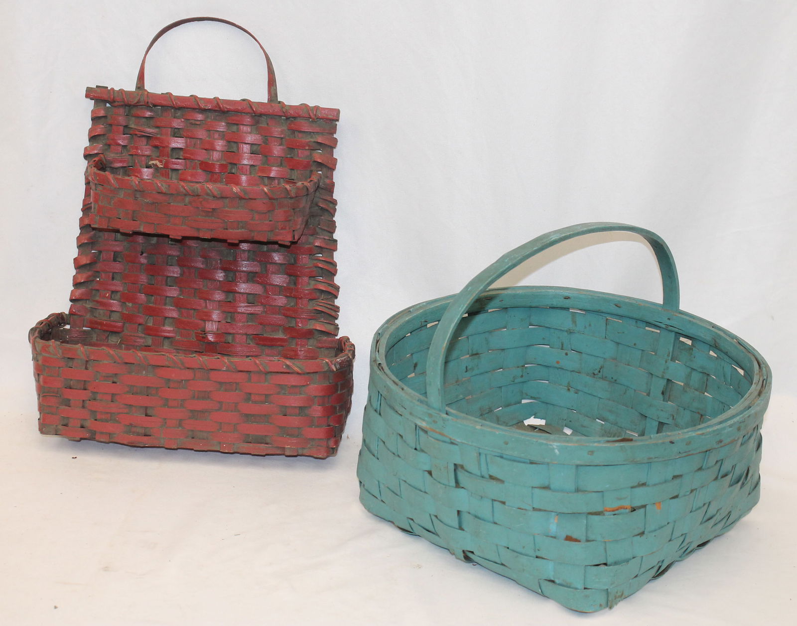 Lot of 2 antique painted baskets incl blue fixed handled & wall hanging in red - (1 of 10)