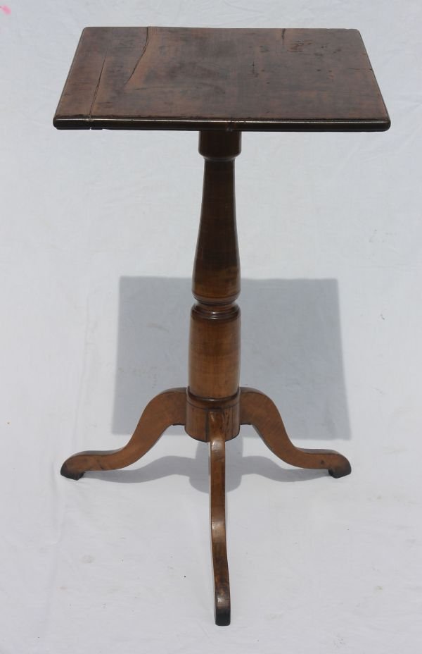 ca 1780 period QA Eastern CT figured maple candles: ca 1780 period QA Eastern CT figured maple candlestand w molded top & chestnut cleat - 15"x16" top x 26" tall
