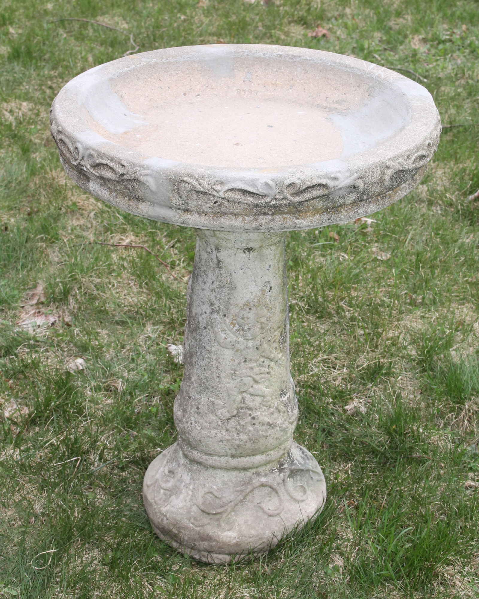 Cement garden bird bath (1 of 4)