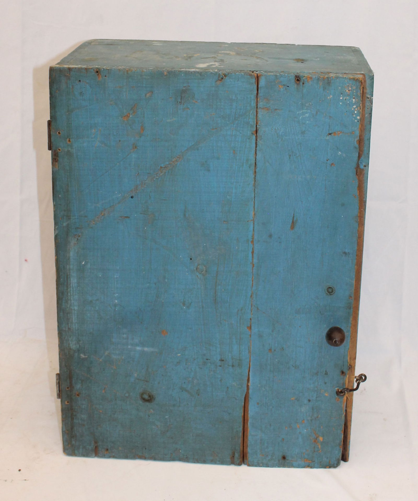 Antique 1 door wall cupboard in blue paint - 21 3/4" tall x 16" wide x 9 3/4" deep (1 of 4)