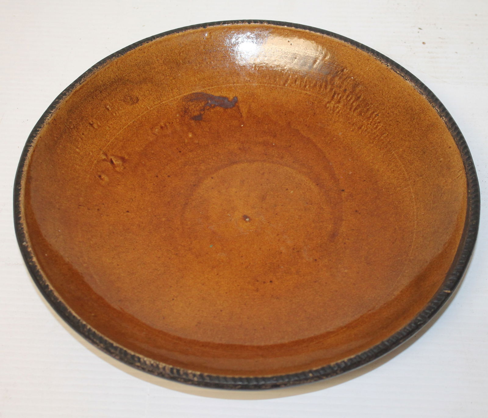Antique redware plate - 11" diam (1 of 2)