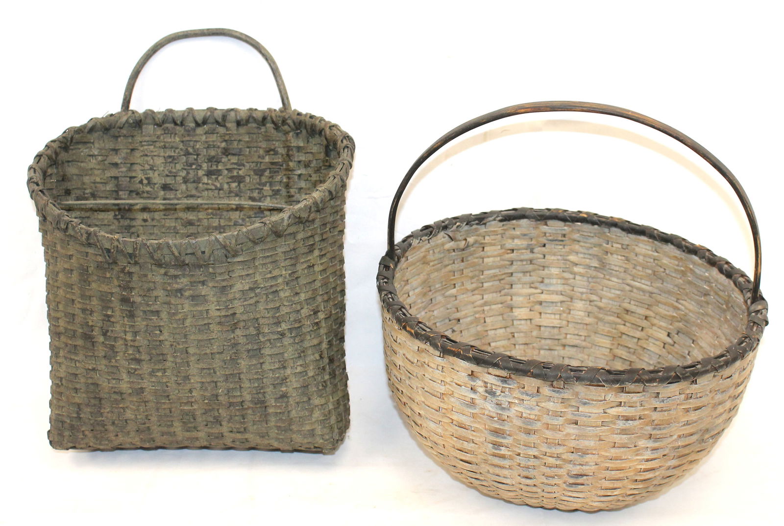 Lot of 2 painted baskets incl 15" tall wall basket in green & 12" tall x 12" diam fixed handled in (1 of 7)