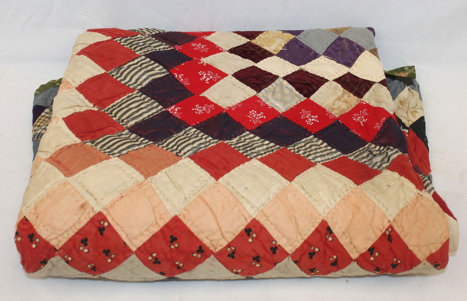 Antique patchwork quilt w pretty calico backing - machine & hand stitching - 4'2"x4'5" (1 of 4)