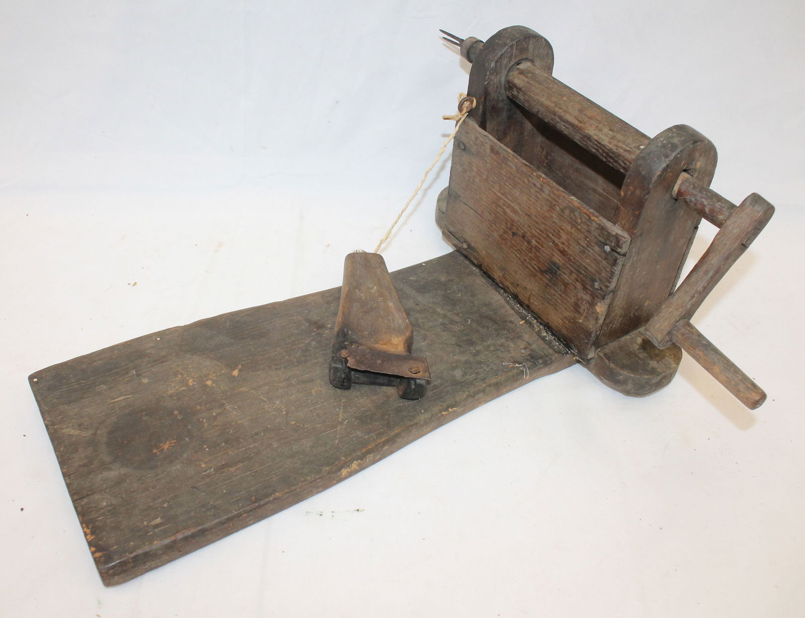 Antique wooden table top apple corer/peeler/slice (1 of 6)