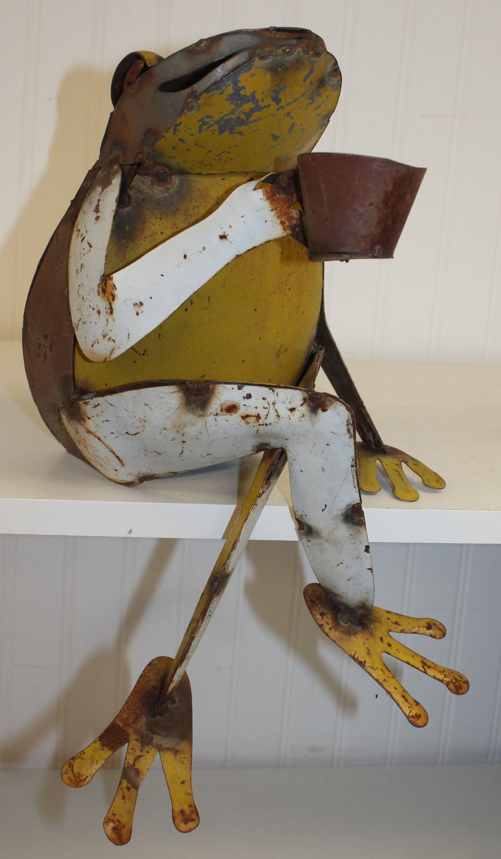 Folky painted metal frog - 15" tall: Folky painted metal frog - 15" tall