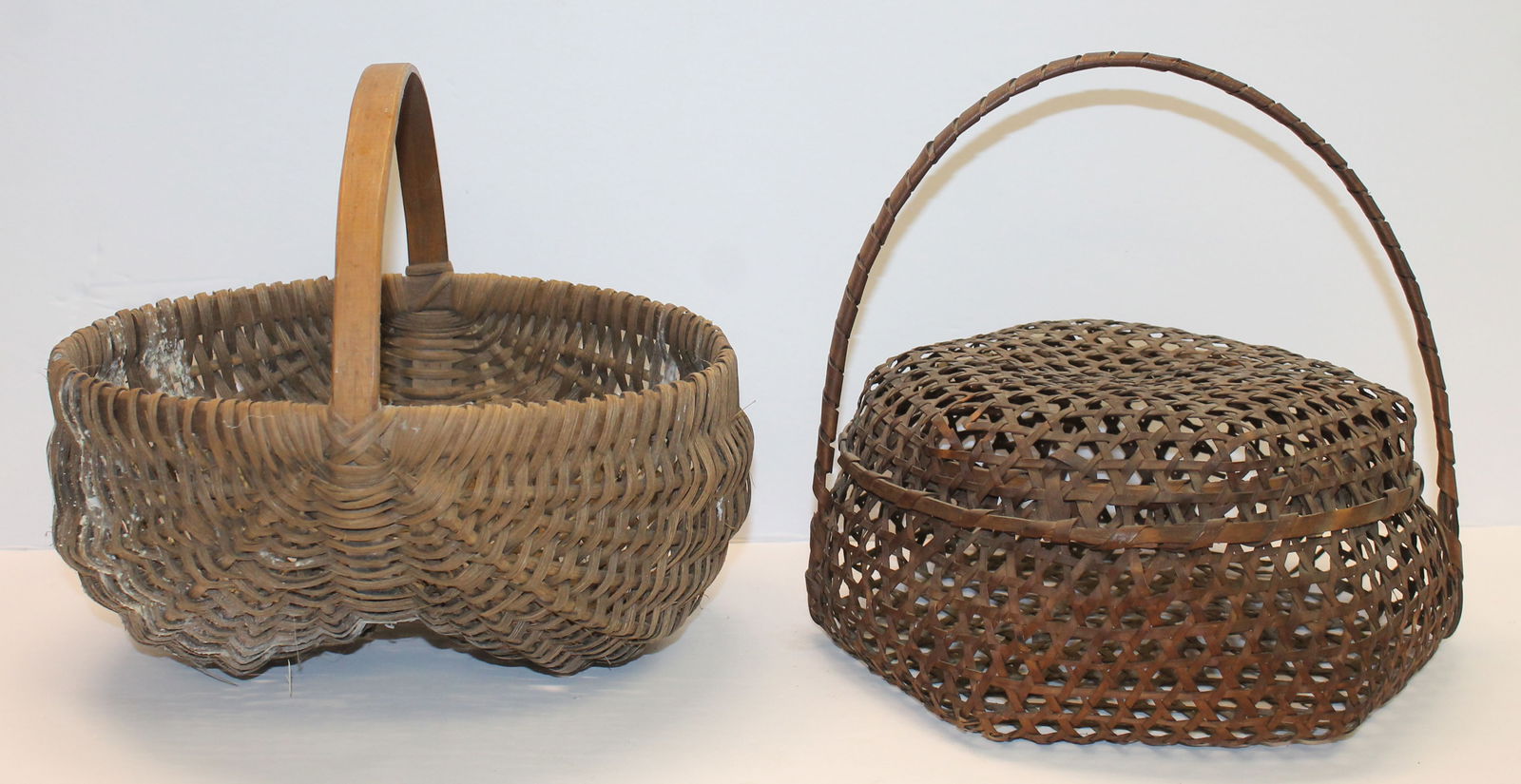 Lot of 2 baskets incl Shaker fixed handled herb basket & a fixed handled buttocks basket - 9 1/2" (1 of 6)