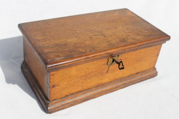 ca 1790 Eastern CT chestnut dovetailed document b: ca 1790 Eastern CT chestnut dovetailed document box w inlaid brass escutcheon, early lock & key & interior till (this box descended in the family of sea captain Charles Henry Mallory of Mystic, CT) - 