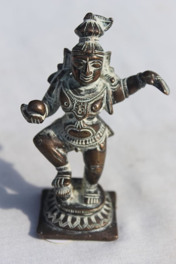 Tibetan/Nepal bronze diety - 3 1/2" tall: Tibetan/Nepal bronze diety - 3 1/2" tall