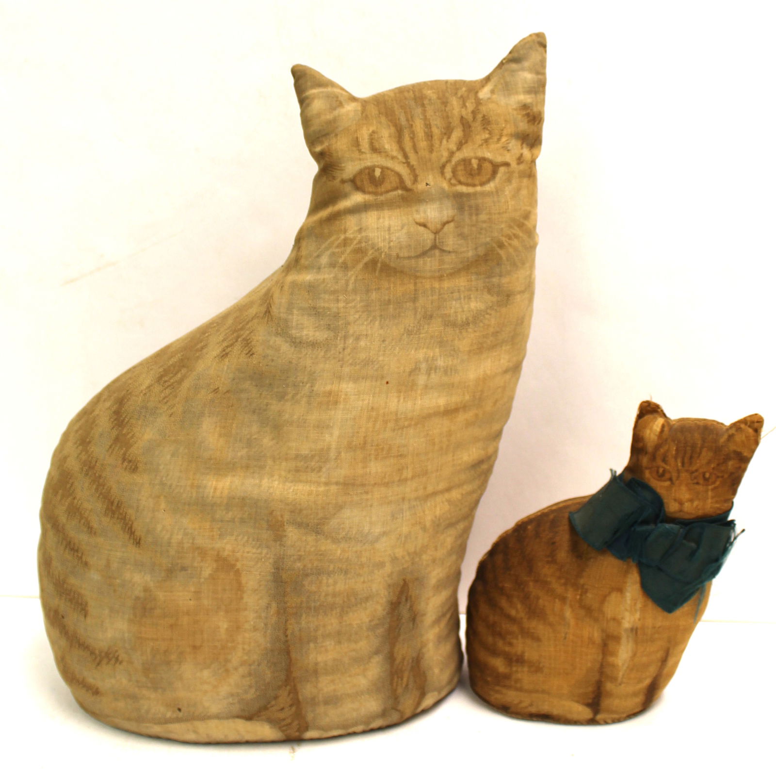 Lot of 2 antique stuffed cats "Playthings By The Yard" - smaller one w 1892 patent date - 12" & 6" (1 of 9)