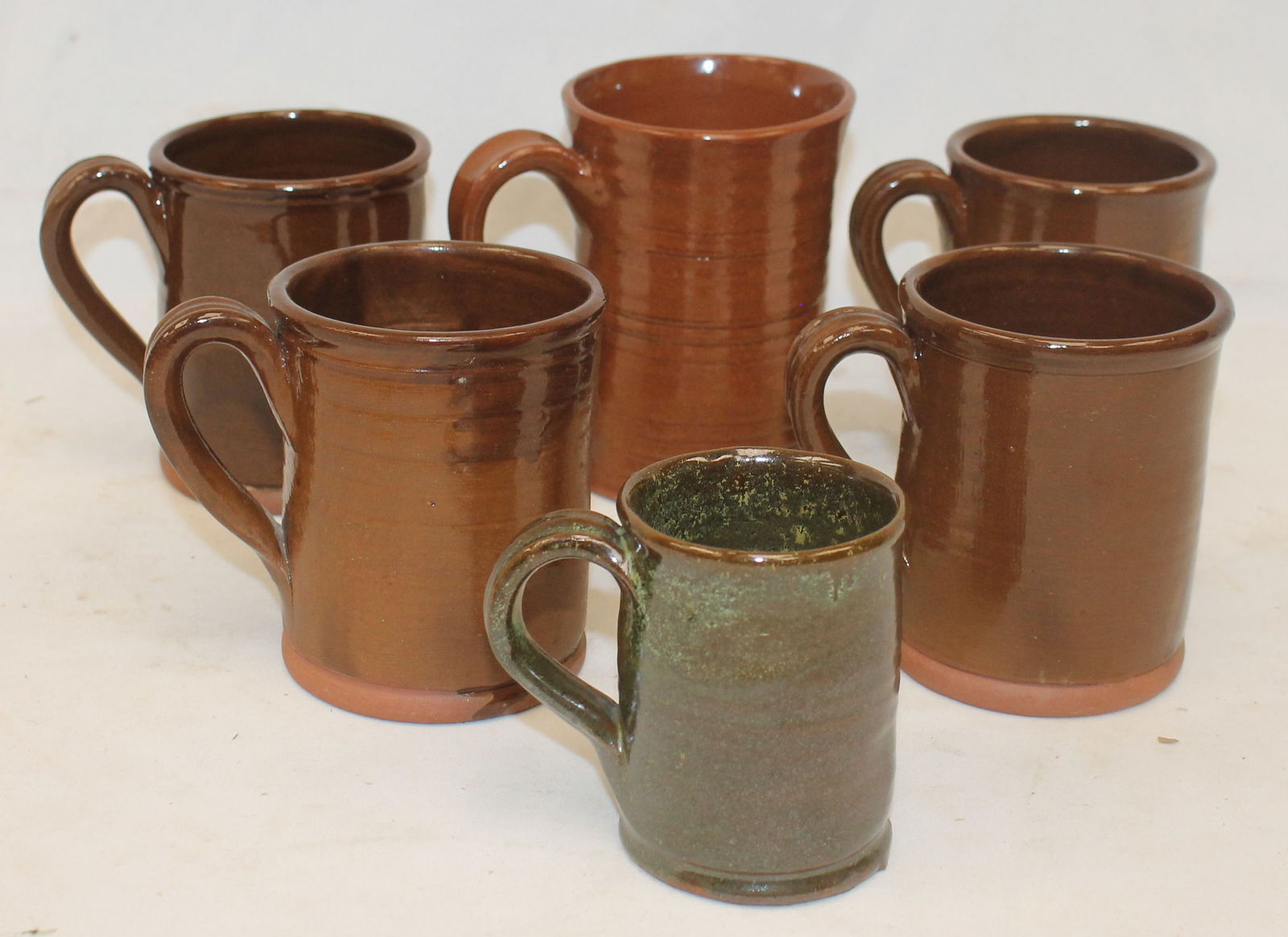 Lot of 6 contemporary redware mugs by Rick Hamelin (1 of 5)