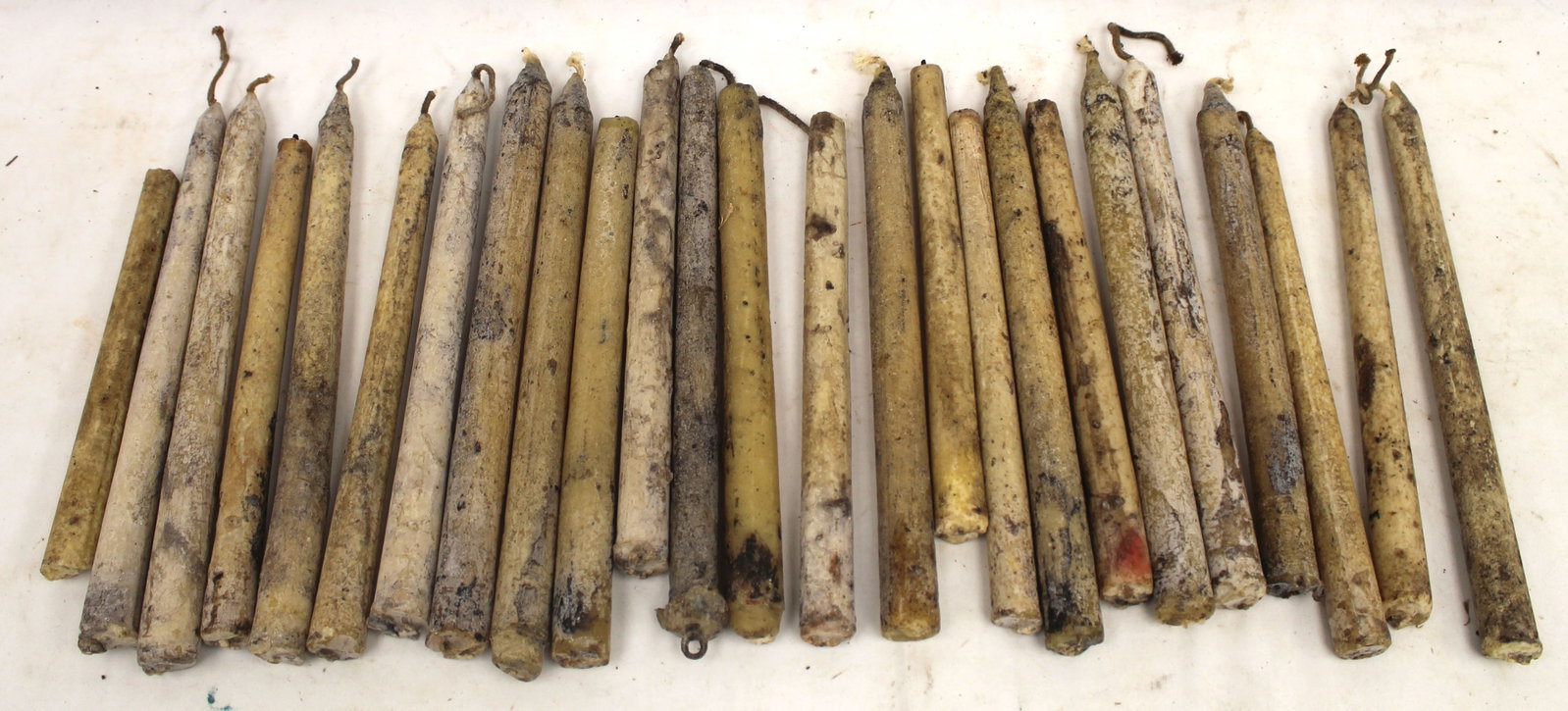 Lot of approx 25 primitive candles - approx 8"-9": Lot of approx 25 primitive candles - approx 8"-9"