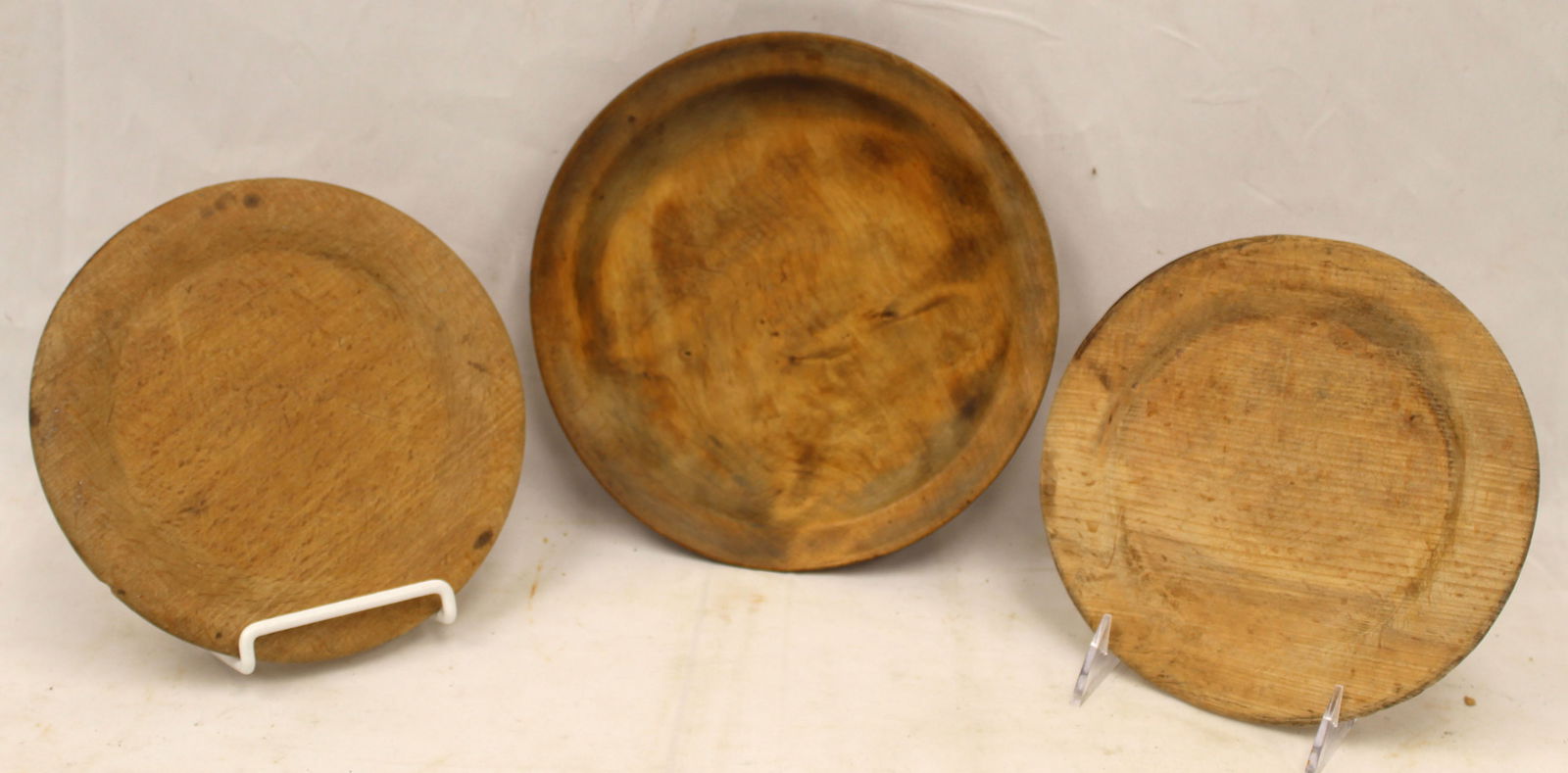 Lot of 3 antique treen plates - 7 1/4", 7 3/4" & 8 3/4" diam(out of round) (1 of 7)