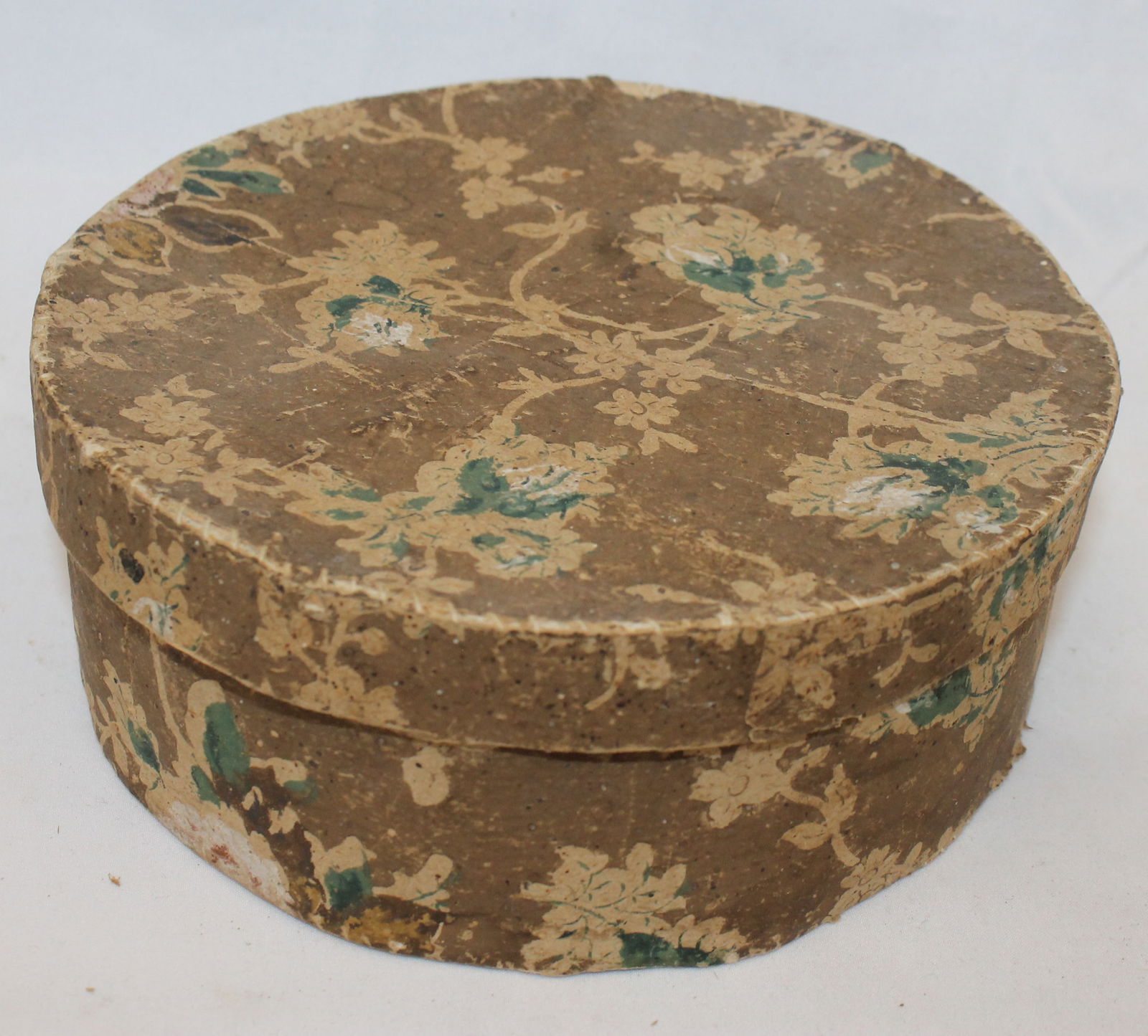 Antique round wallpaper box w early newspaper on interior of lid - 2 3/4" tall x 7" diam (1 of 5)