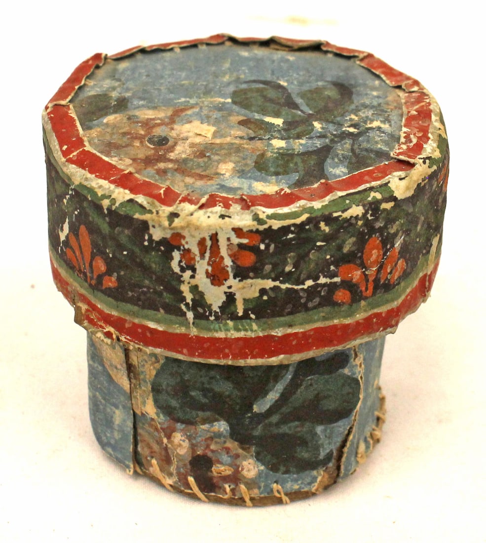 Antique small round wallpaper box - 2 1/4" tall x 2 1/2" diam (1 of 5)