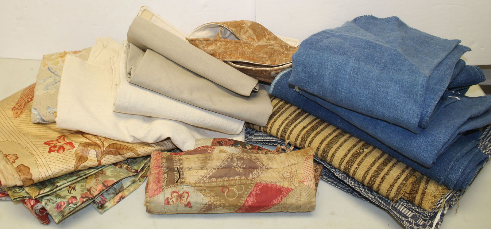 Large lot of textiles incl curtains & various yardage (1 of 12)