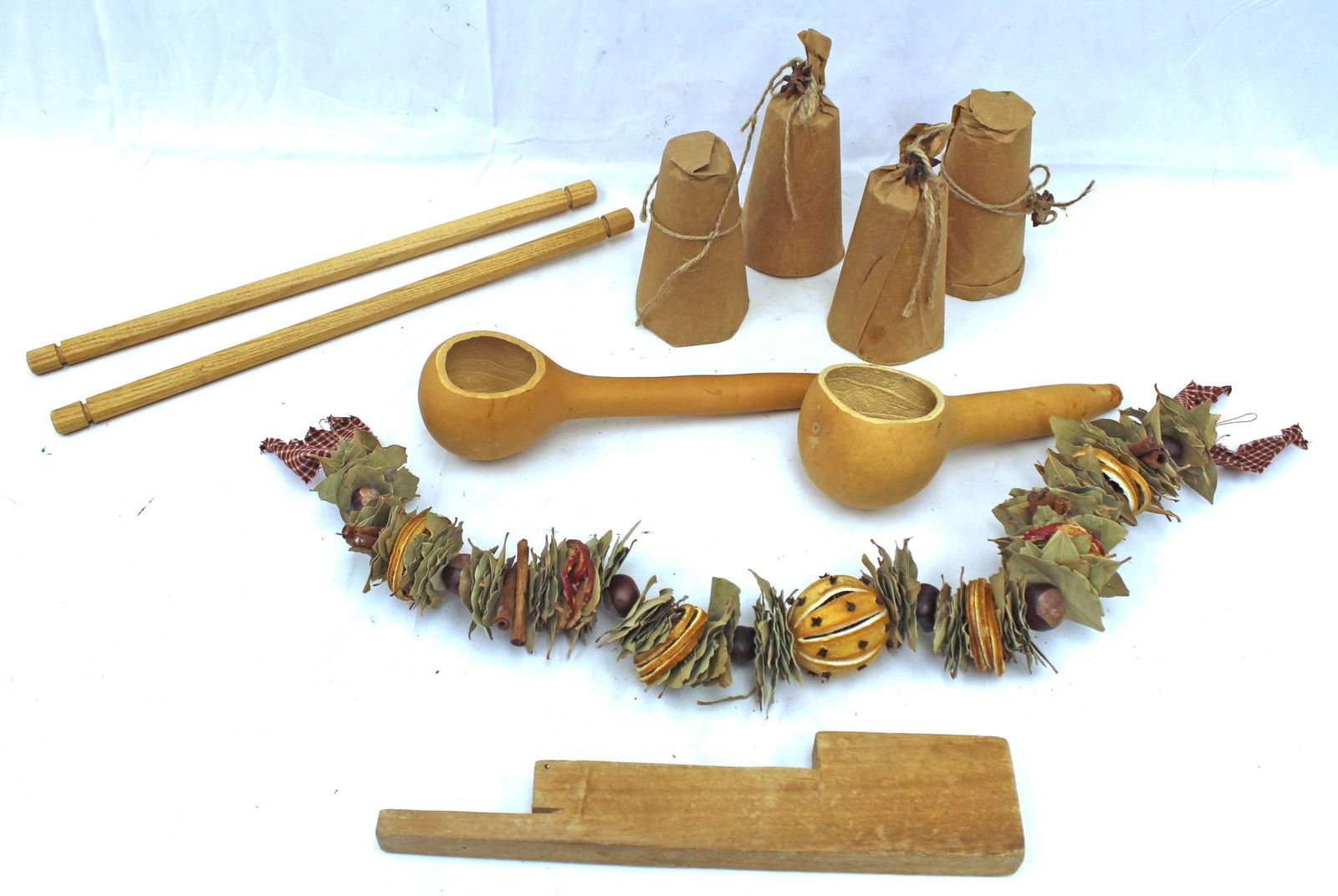 Contemporary craft lot incl 2 gourd ladles, a dried leaf & fruit garland, sugar cones, etc (1 of 8)