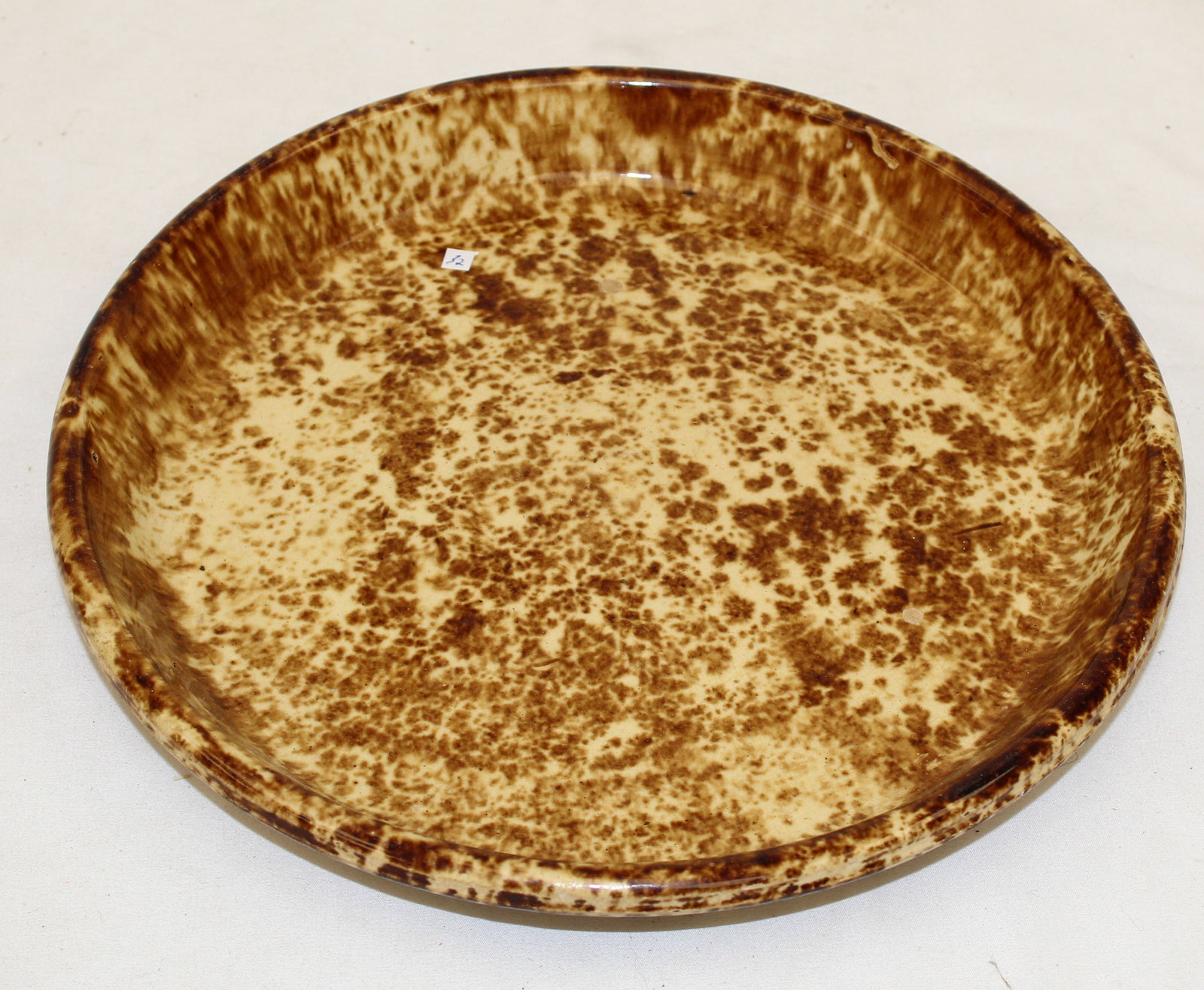 Bennington pie plate - 12" diam (1 of 2)
