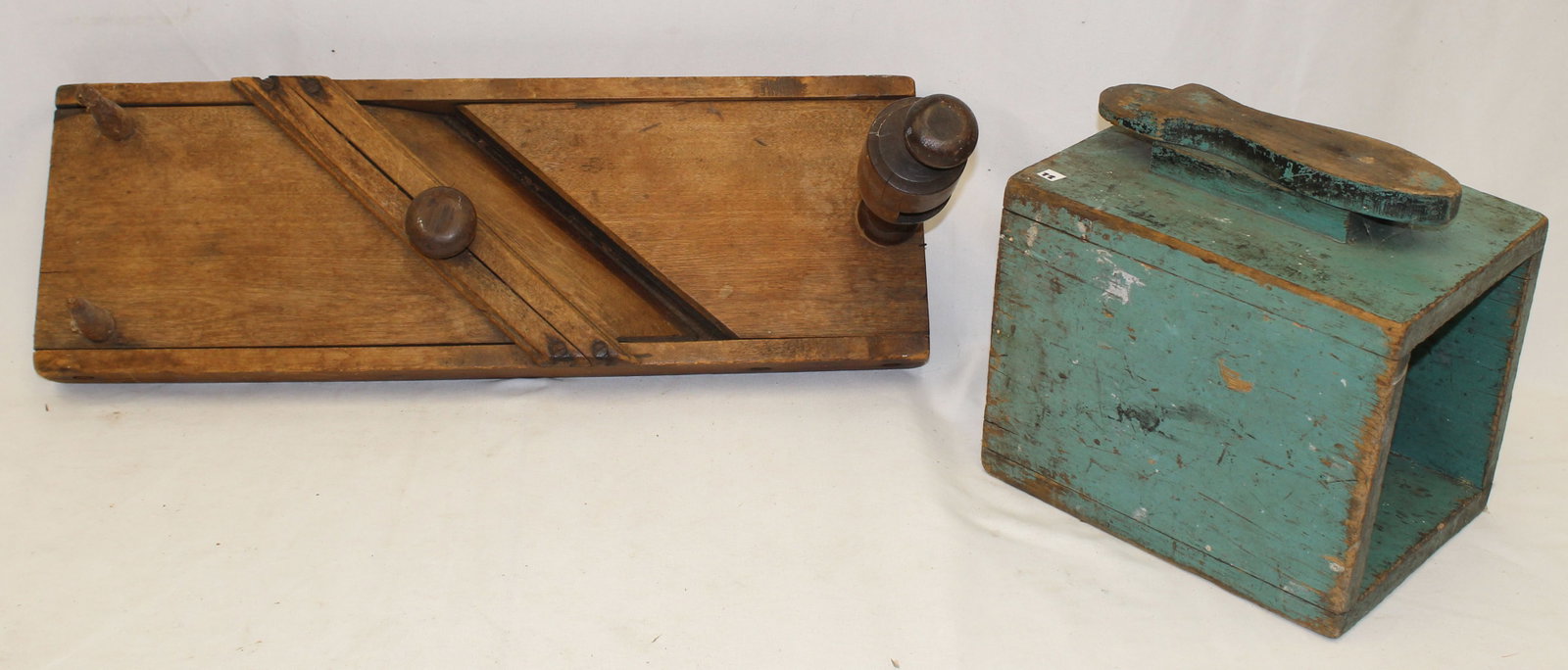 Antique wooden utility lot incl cabbage slicer & shoe shine box: Antique wooden utility lot incl cabbage slicer & shoe shine box