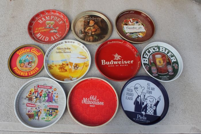 lot of 10 old round advertising beer trays: lot of 10 old round advertising beer trays