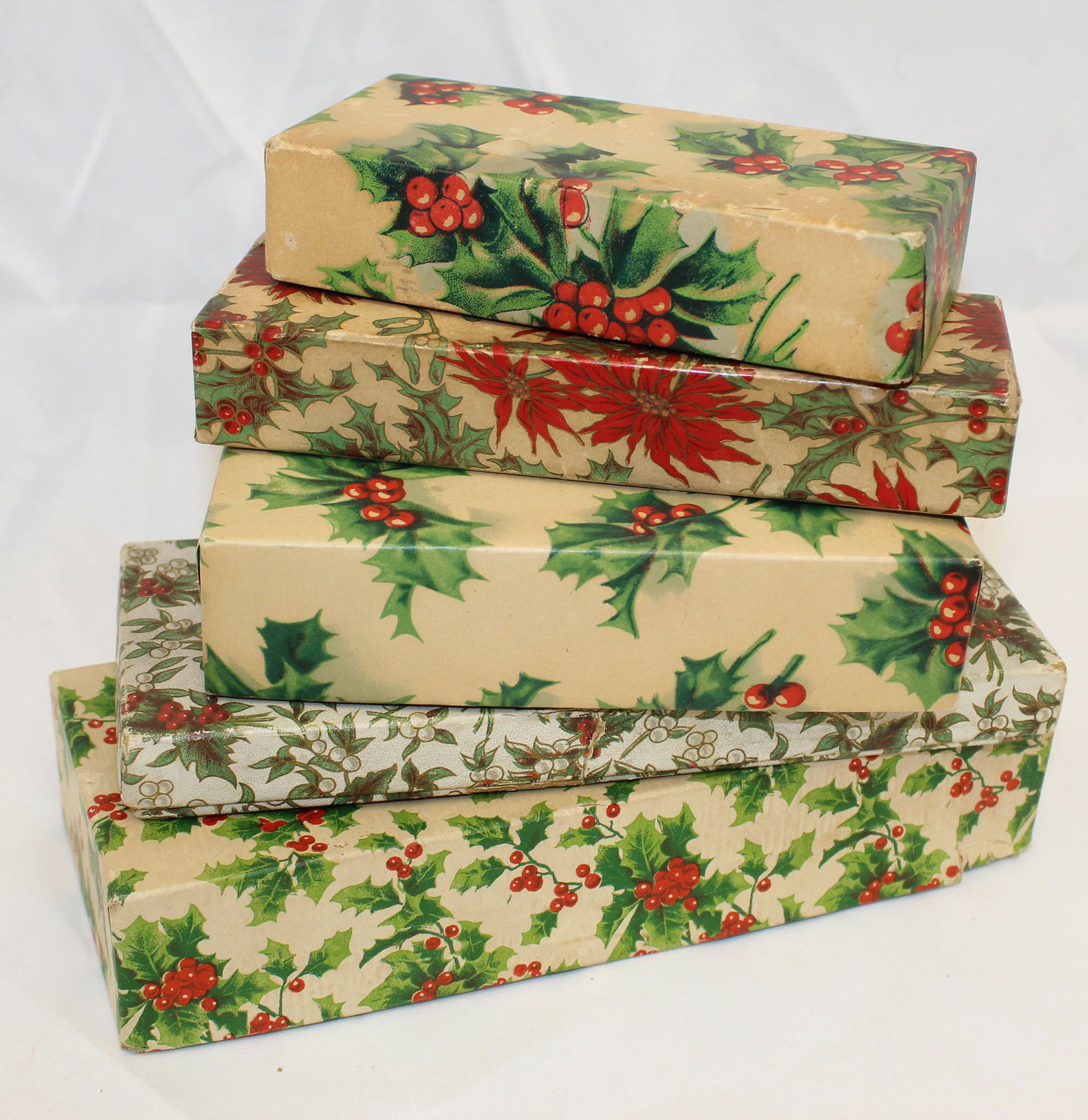 Lot of 5 small Christmas boxes in various shapes & sizes - 5 1/2" - 8 1/2" (1 of 6)
