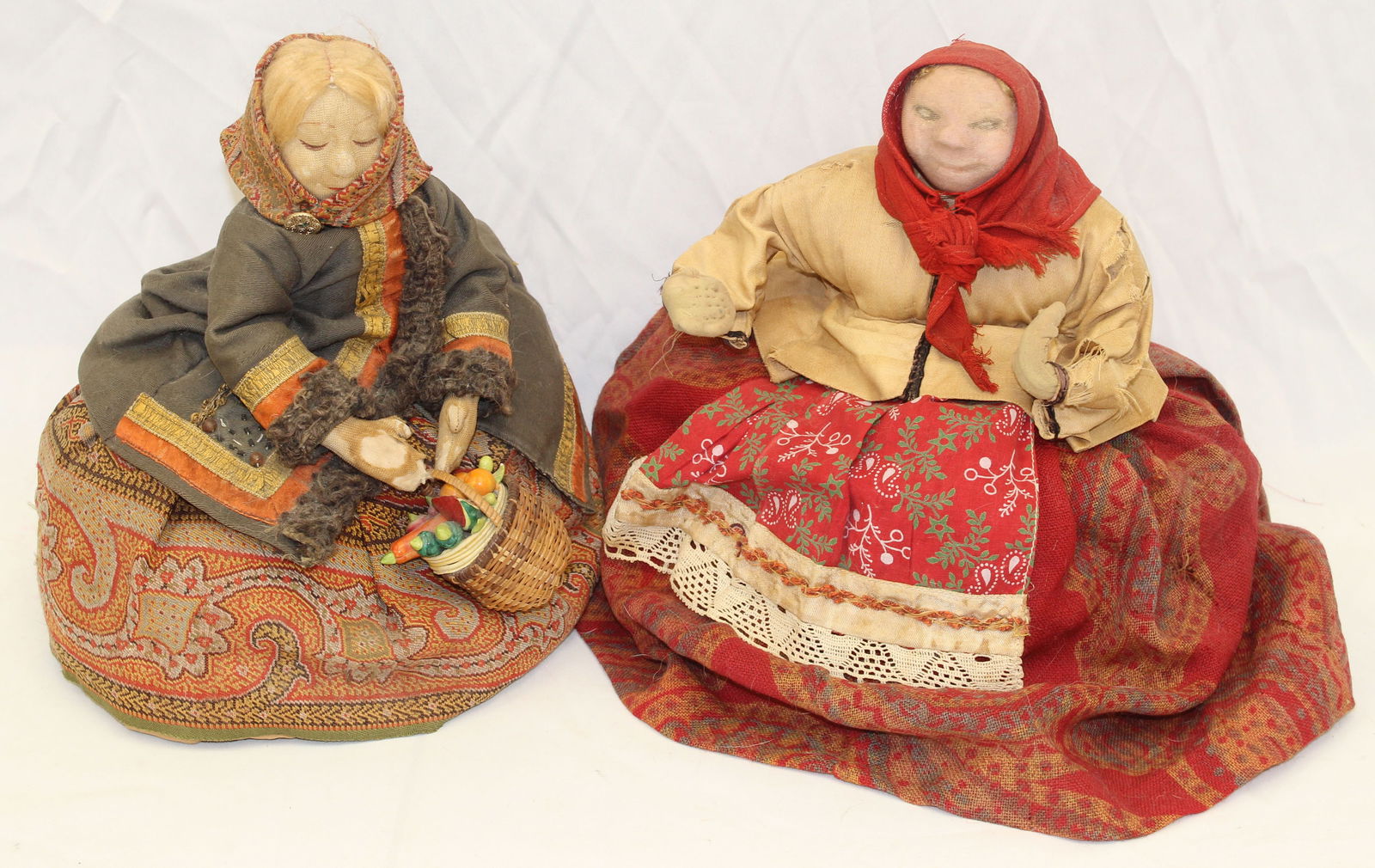 Lot of 2 vintage Russian tea cozies (1 of 5)