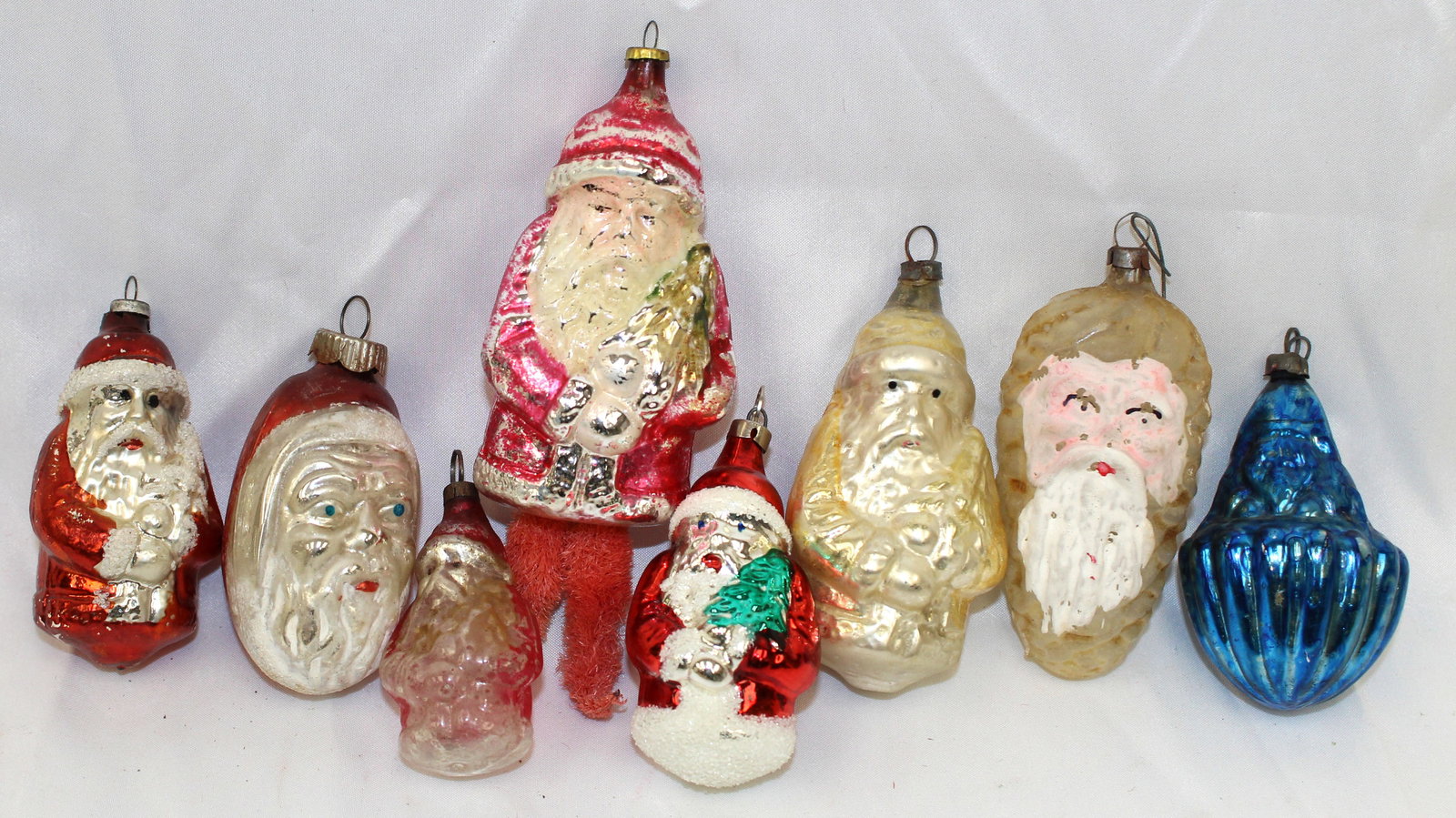 Lot of 8 antique glass Santa ornaments (1 of 5)