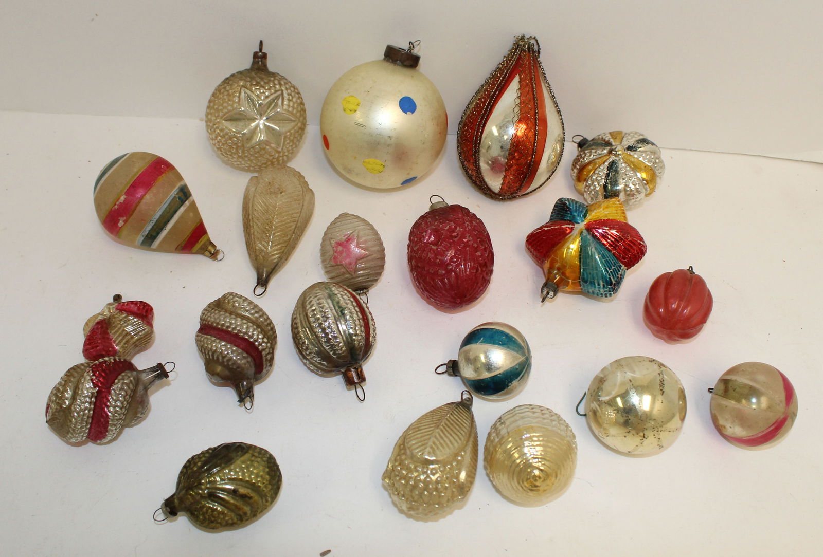 Lot of 20 glass misc form ornaments: Lot of 20 glass misc form ornaments