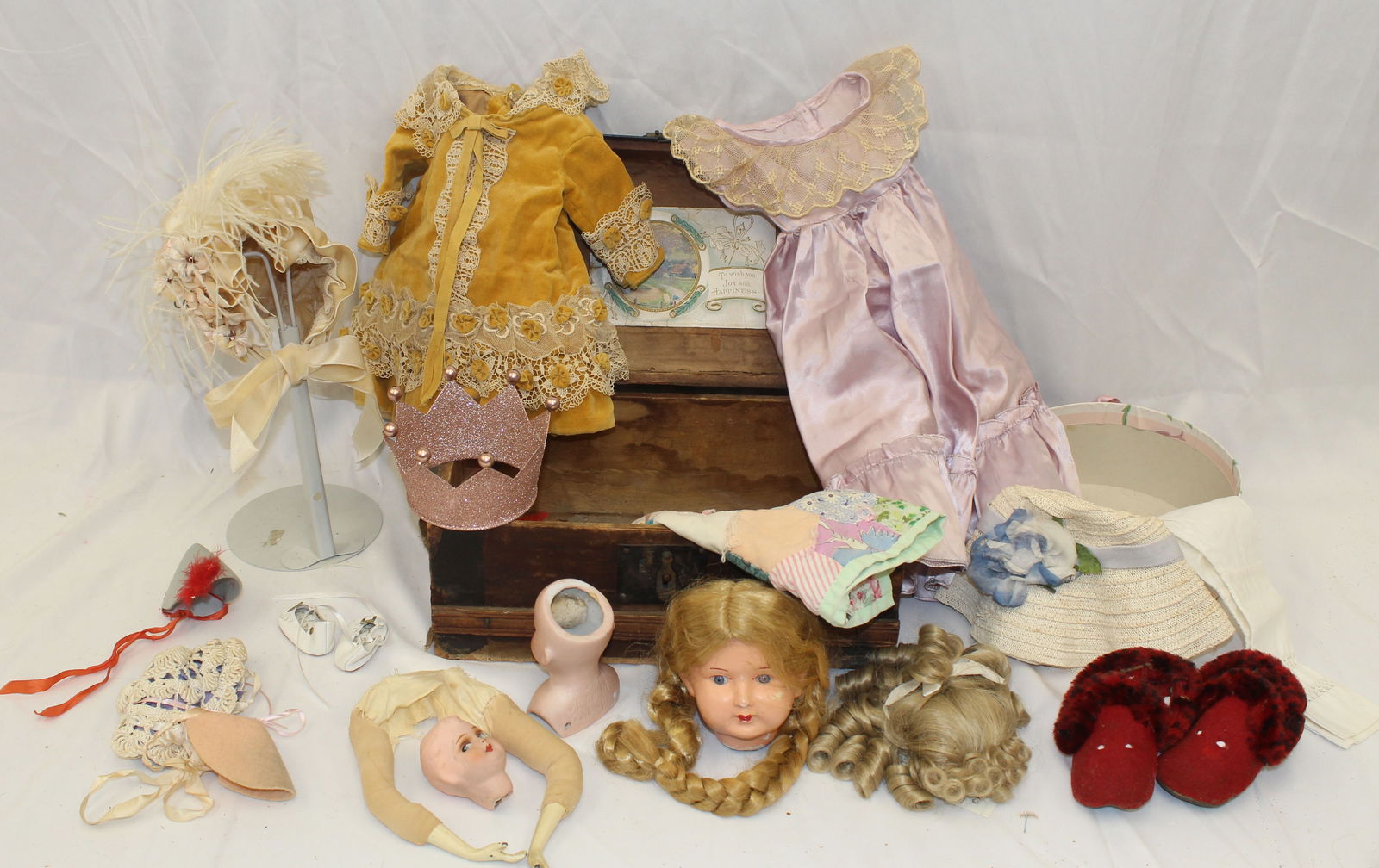 Vintage doll trunk filled w contemporary & vintage doll clothes - trunk is approx 6" tall x 12" wide (1 of 8)