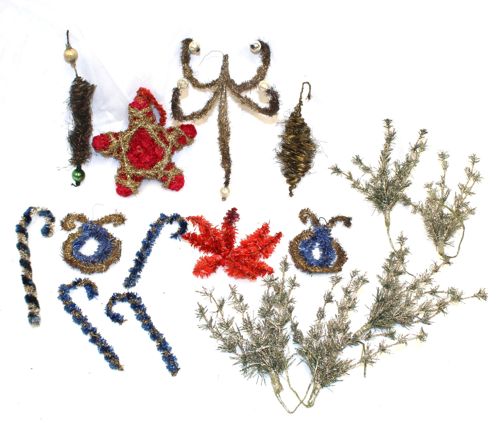 Lot of Victorian tinsel ornaments: Lot of Victorian tinsel ornaments