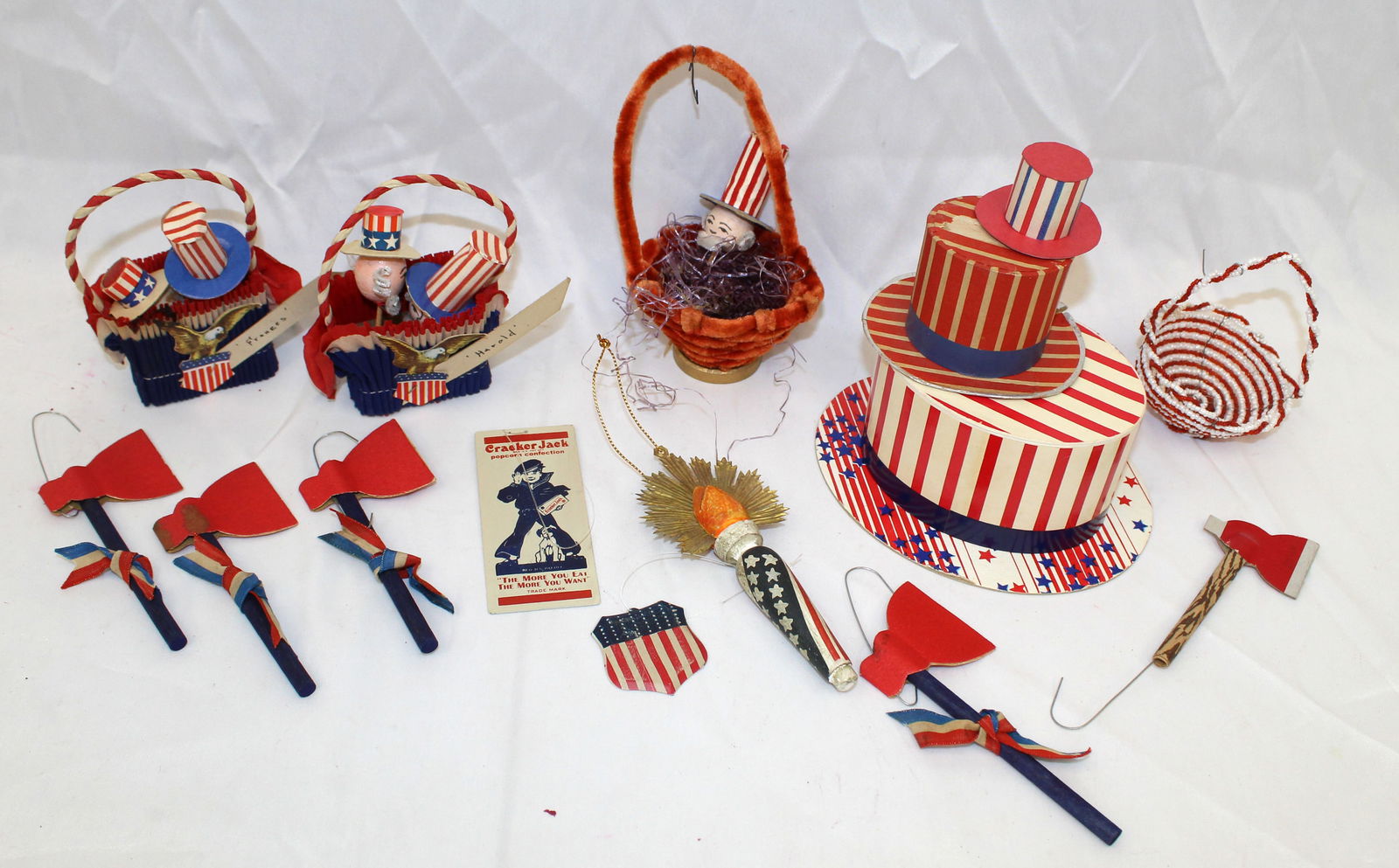 Lot of Patriotic red, white & blue candy containers, ornaments, etc (1 of 6)