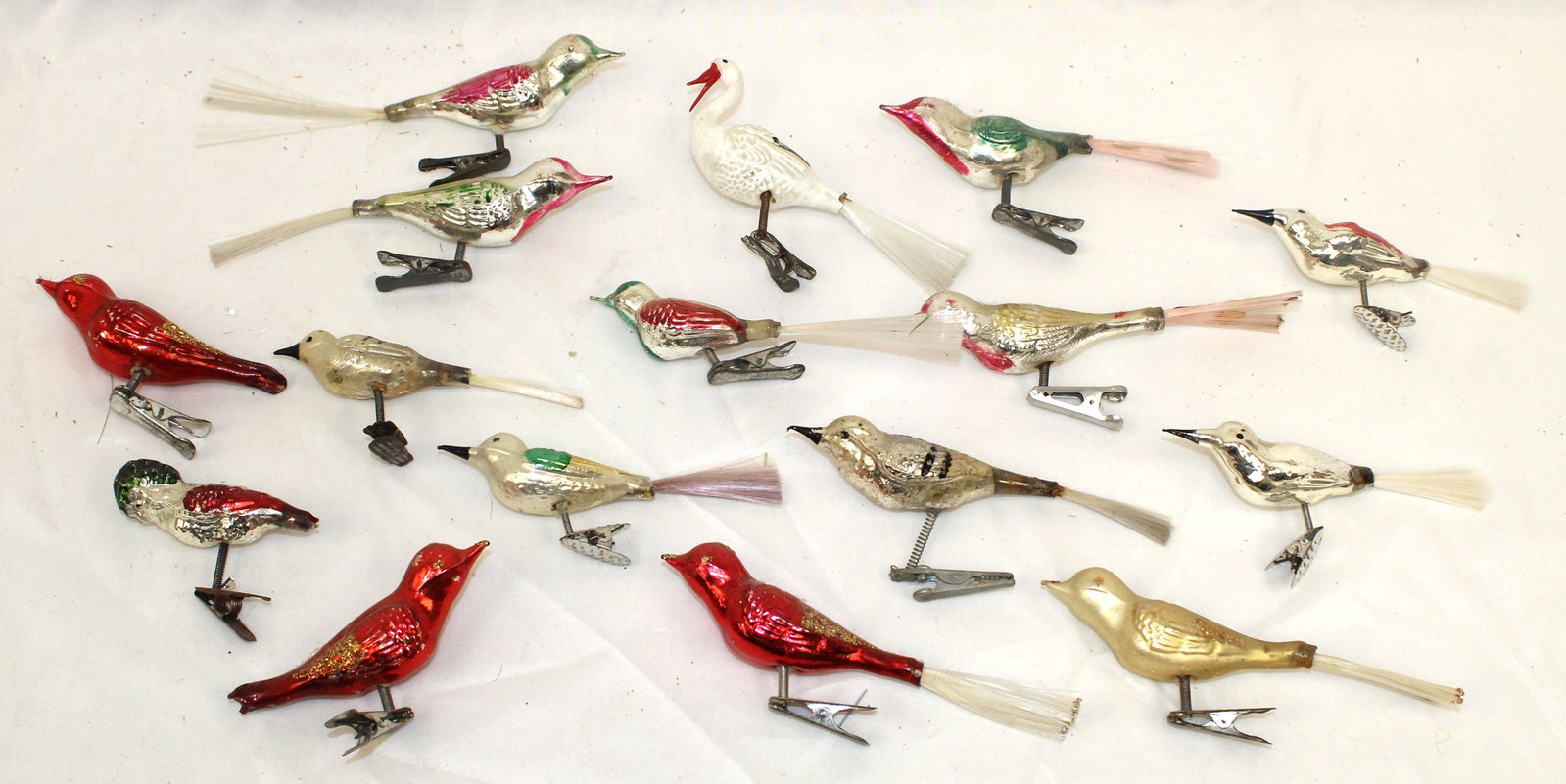 Lot of 16 vintage glass bird clips - some w spun glass tails: Lot of 16 vintage glass bird clips - some w spun glass tails