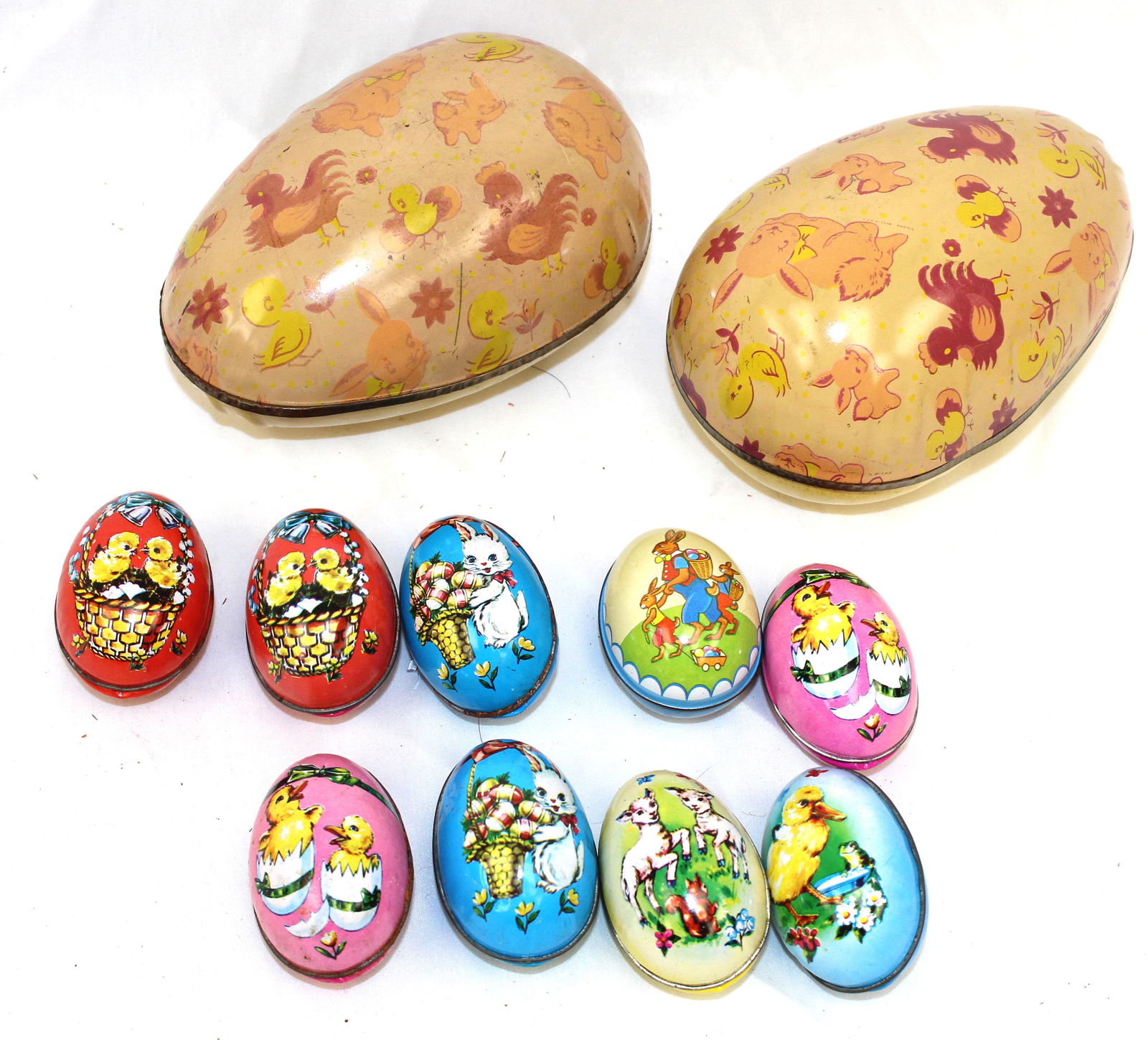 Large lot of vintage tin Easter egg candy containers (1 of 3)