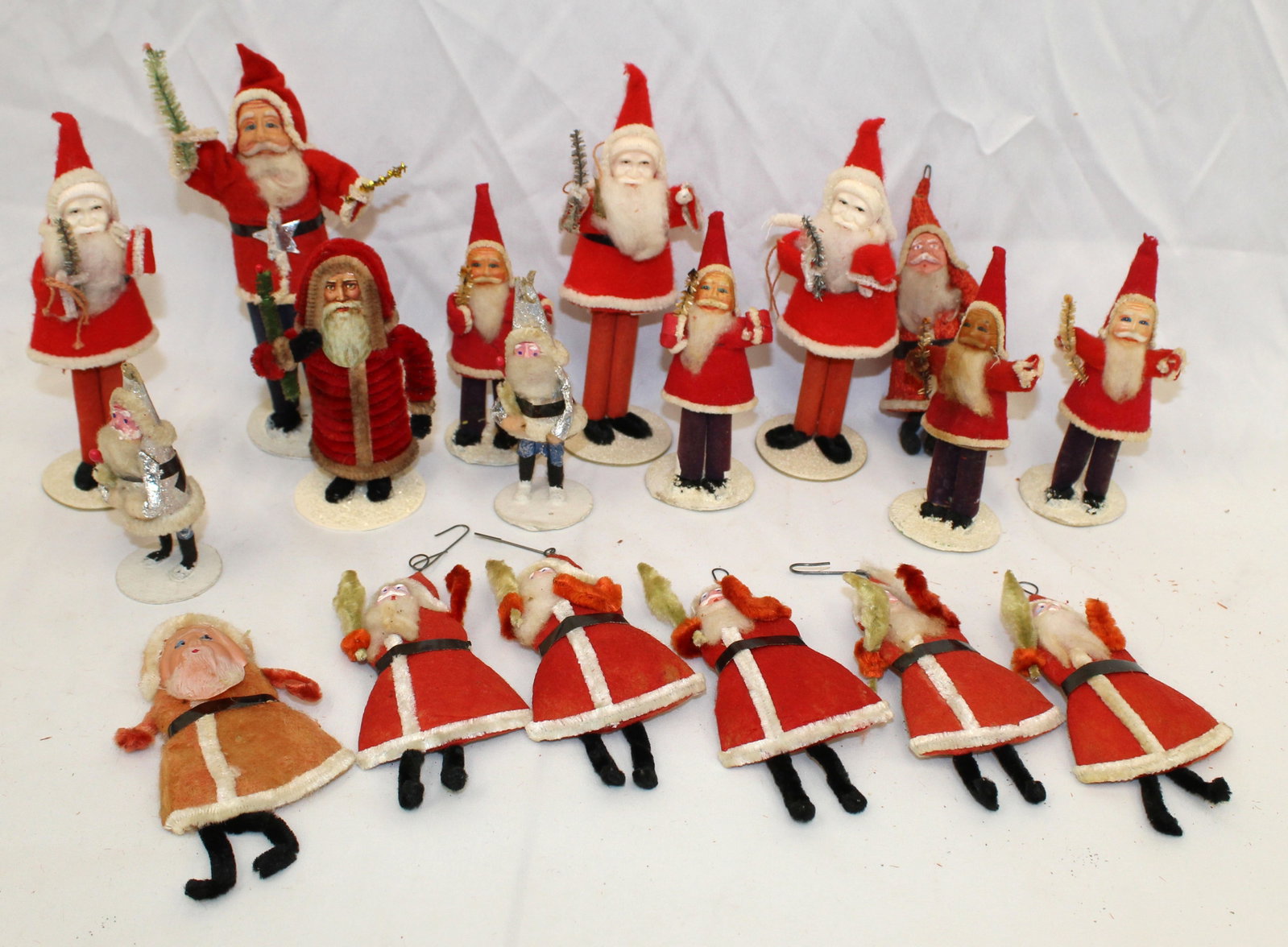 Large lot of Japanese felt Santa's: Large lot of Japanese felt Santa's