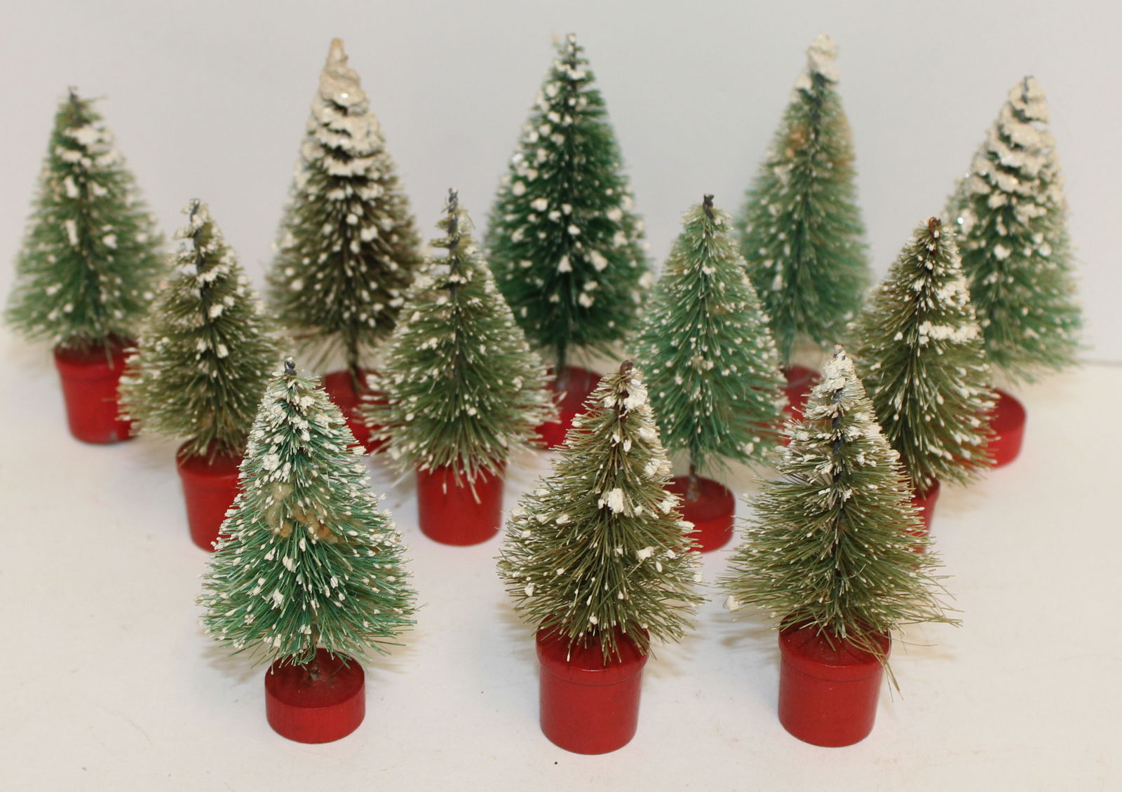 Lot of 12 green bottle brush trees - 2 1/2" - 6 1/2" tall (1 of 5)