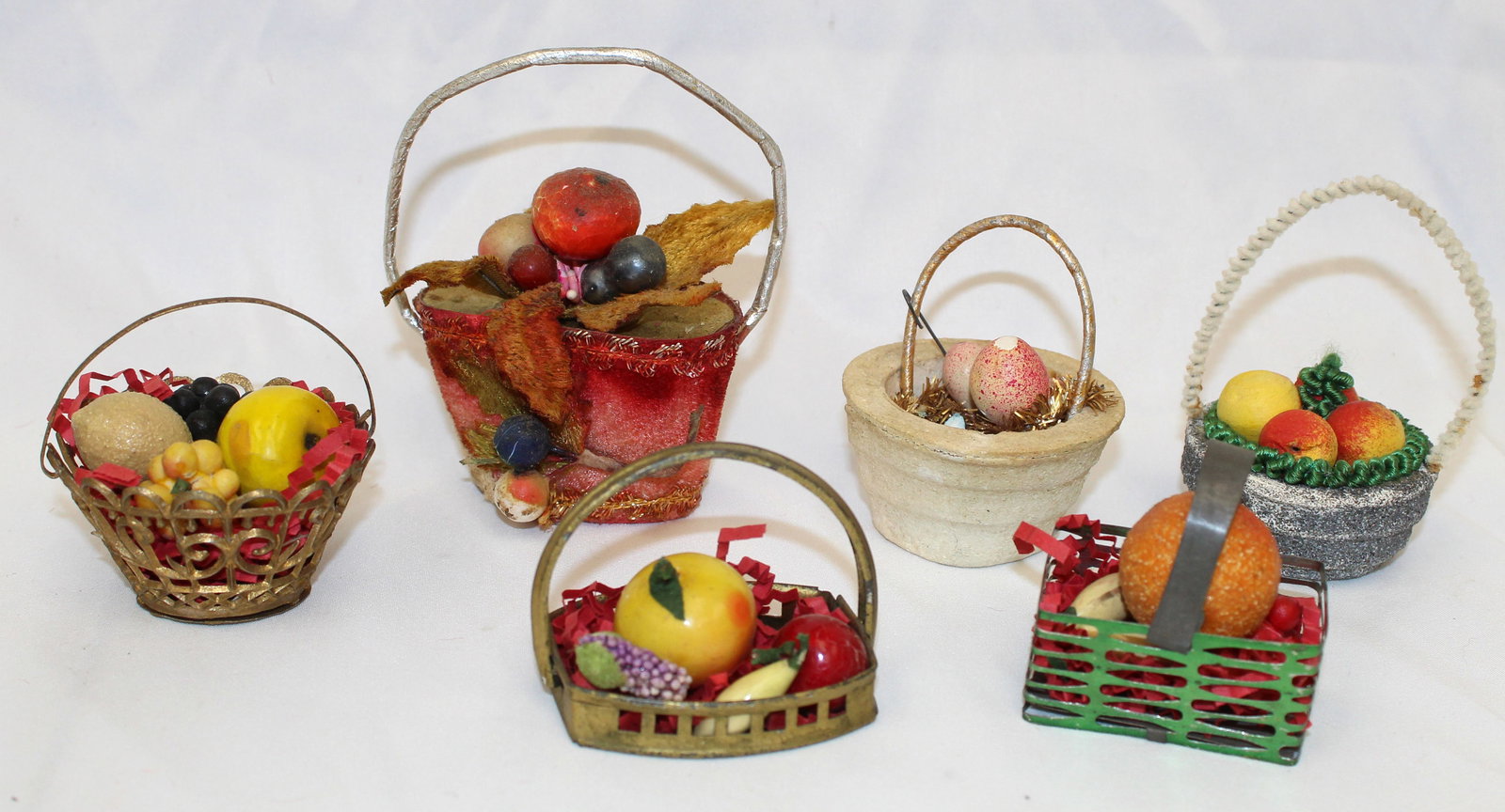Lot of 6 wire basket candy containers w fruit - 2" - 4" (1 of 6)