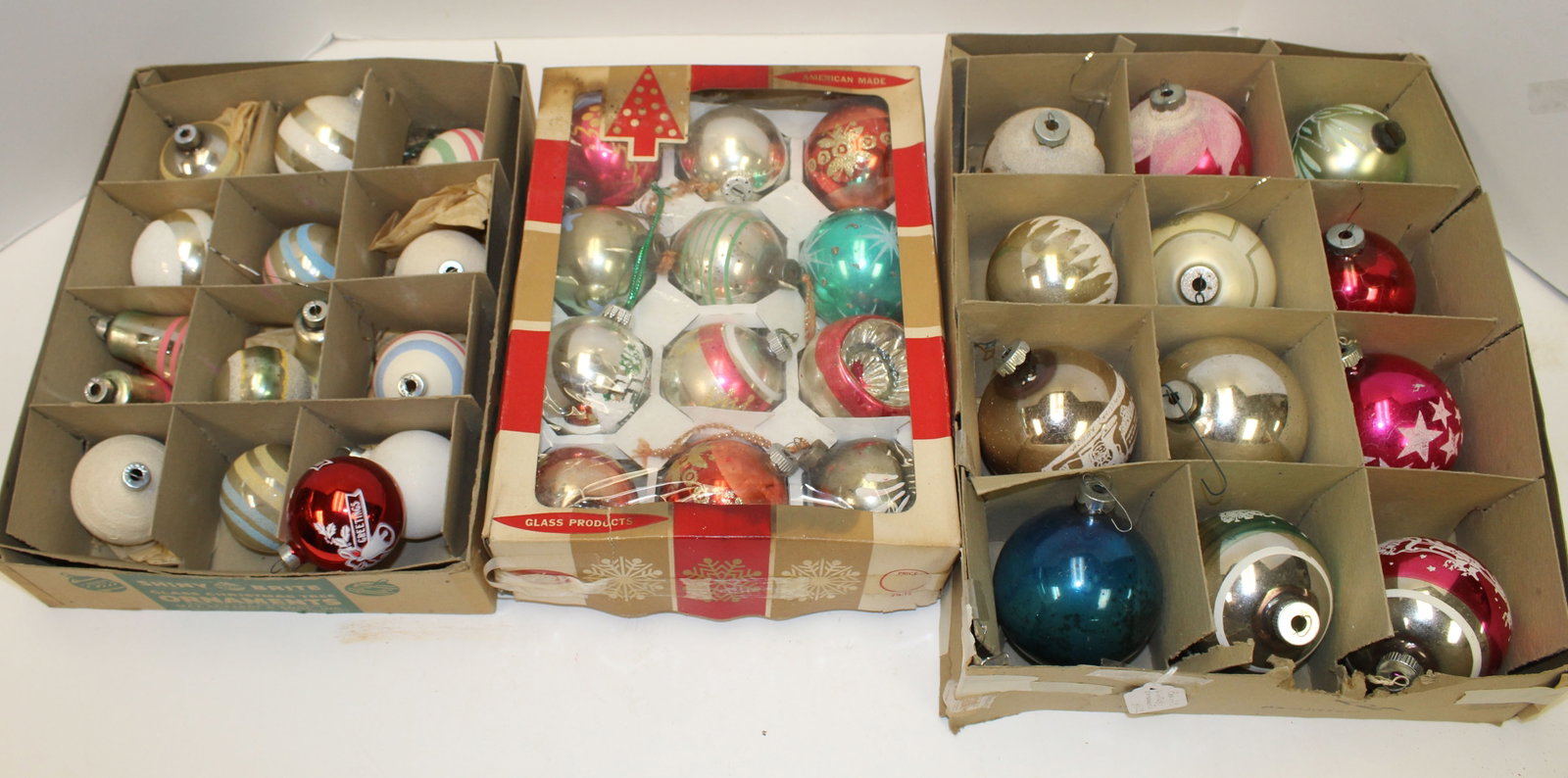 Large lot of vintage glass ornaments incl many Shiny Brite: Large lot of vintage glass ornaments incl many Shiny Brite