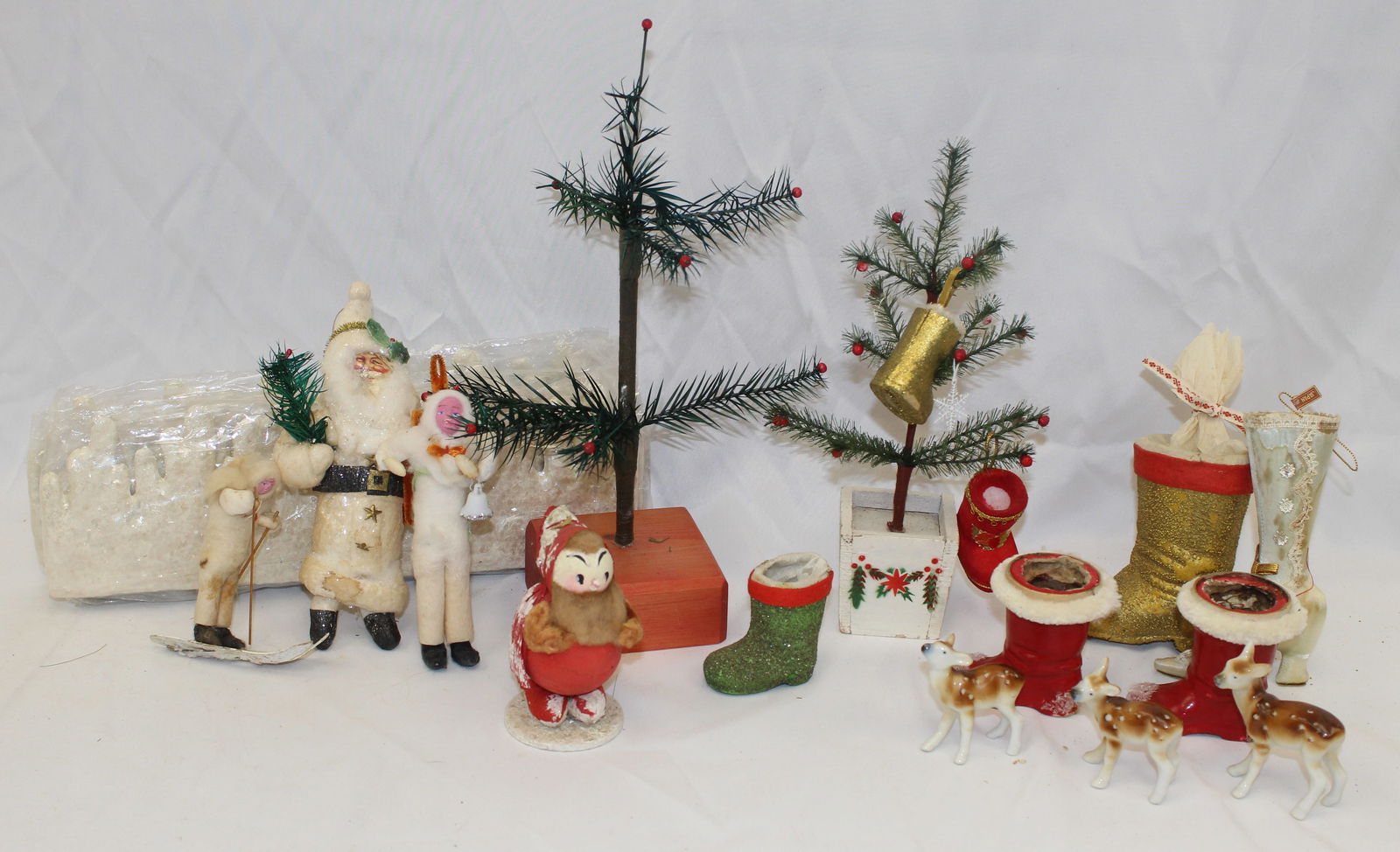 Misc Christmas decoration lot incl Japanese Santa's, cotton icicles, stockings, reindeer, mini (1 of 7)
