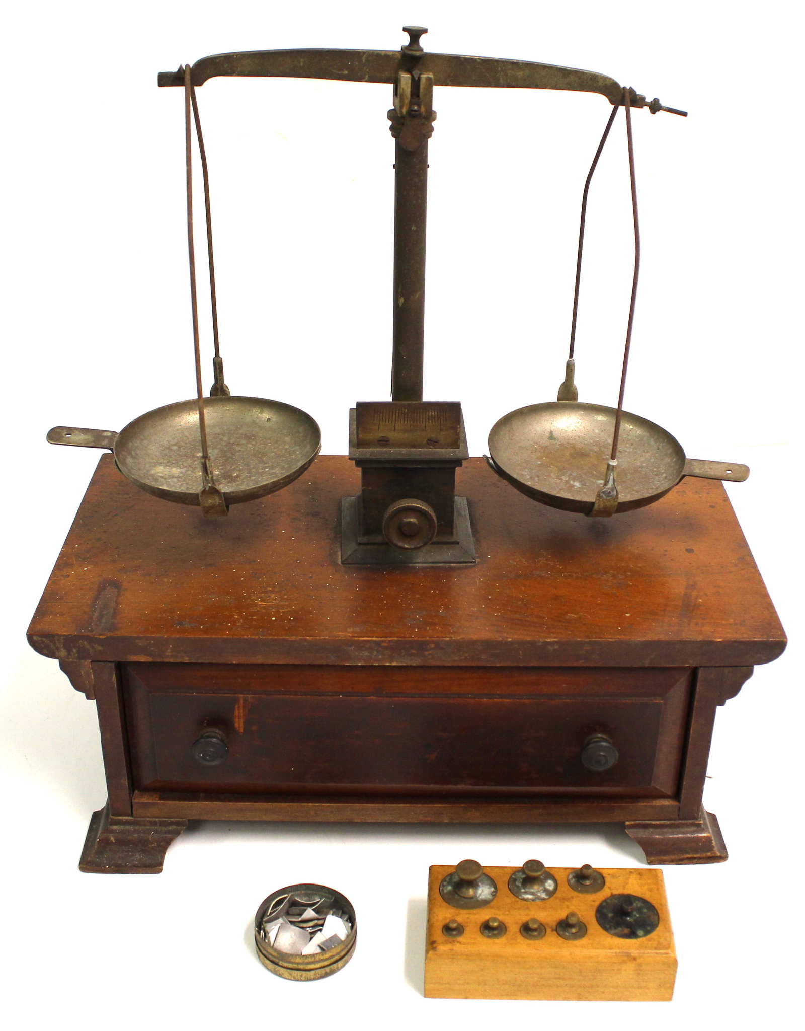Antique Country Store scale complete w weights & balance: Antique Country Store scale complete w weights & balance