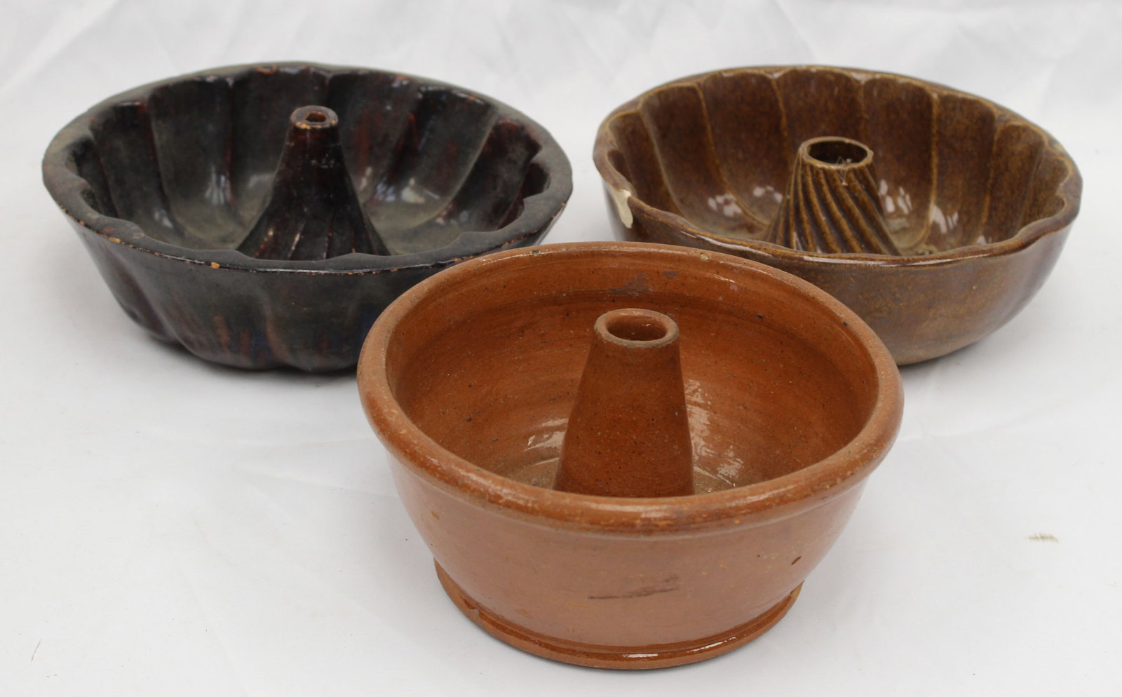 Lot of 3 redware turks molds - 7 1/2", 8 1/2" & 9" diam: Lot of 3 redware turks molds - 7 1/2", 8 1/2" & 9" diam
