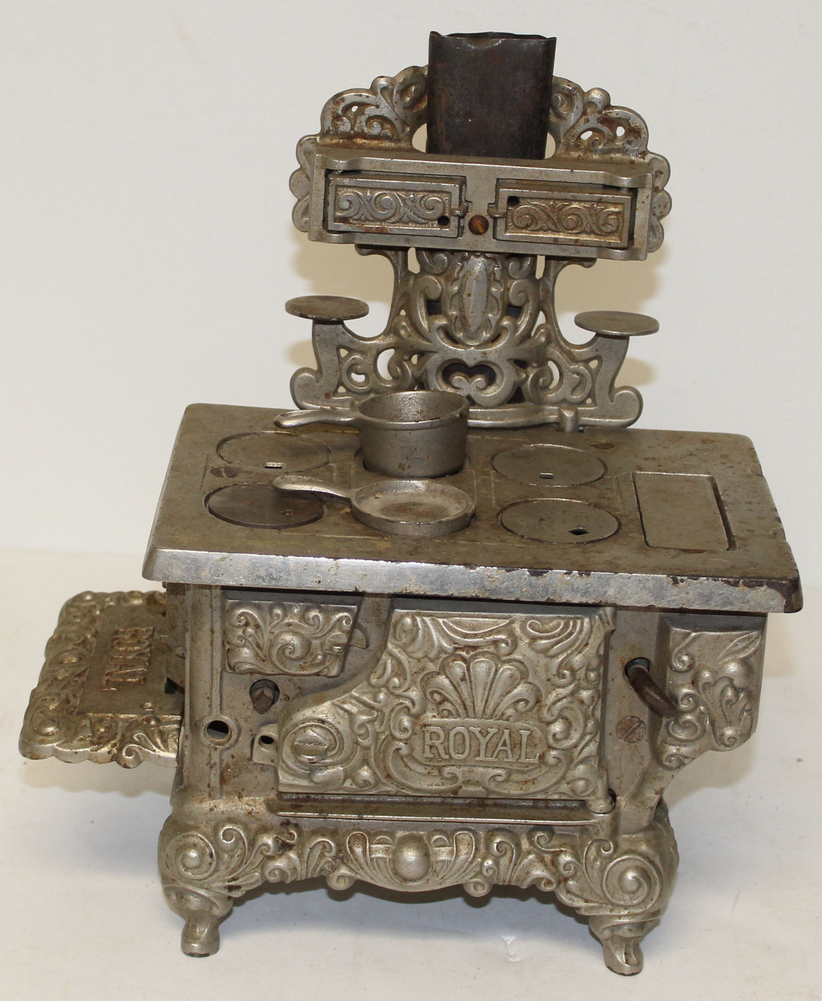 Antique doll/child size cast iron stove w sauce pan & skillet - 11" tall x 10" wide x 5 3/4" deep: Antique doll/child size cast iron stove w sauce pan & skillet - 11" tall x 10" wide x 5 3/4" deep