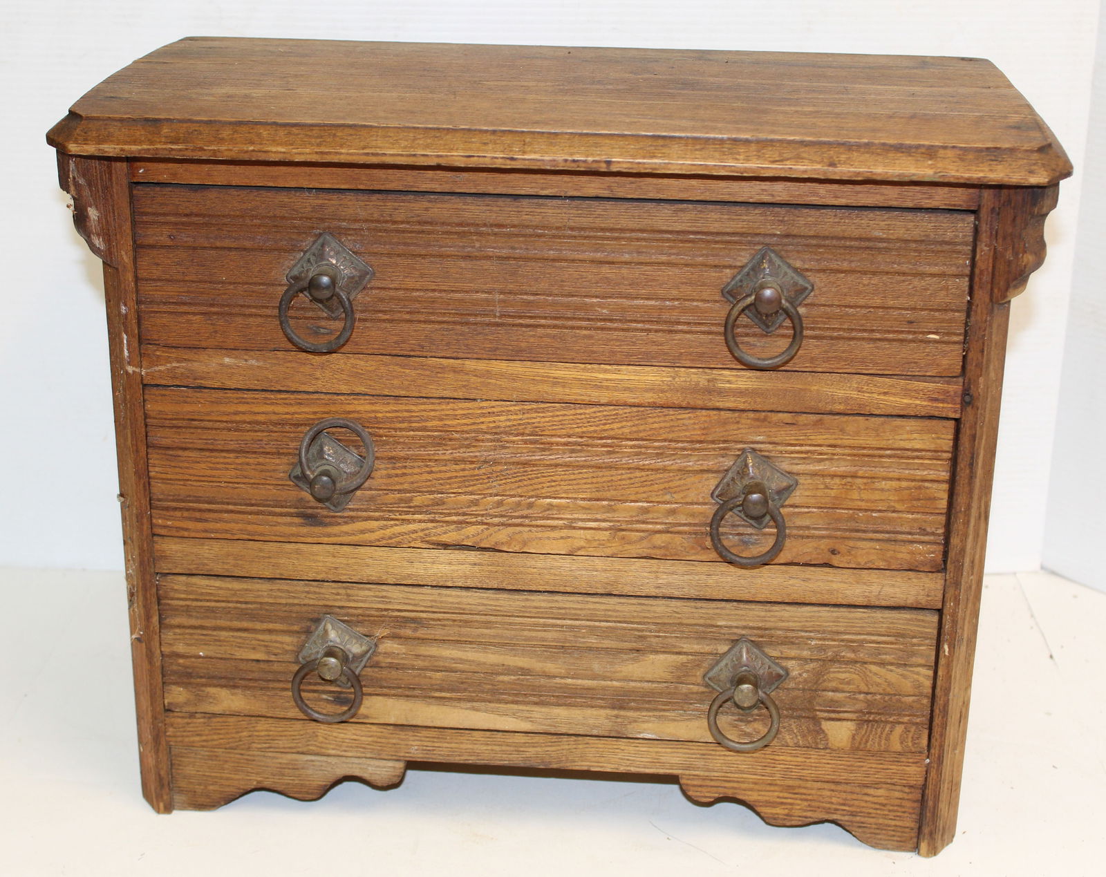 Antique doll/child size 3 dr cottage pine chest - 14" tall x 17" wide x 8" deep: Antique doll/child size 3 dr cottage pine chest - 14" tall x 17" wide x 8" deep