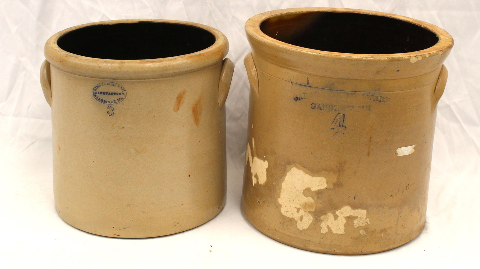 Lot of 2 stoneware crocks by Gardiner Stoneware Co, Gardiner, ME - 3 gal 10 1/4" tall x 10" diam & 4: Lot of 2 stoneware crocks by Gardiner Stoneware Co, Gardiner, ME - 3 gal 10 1/4" tall x 10" diam & 4 gal 11 1/4" tall x 11 1/2" diam