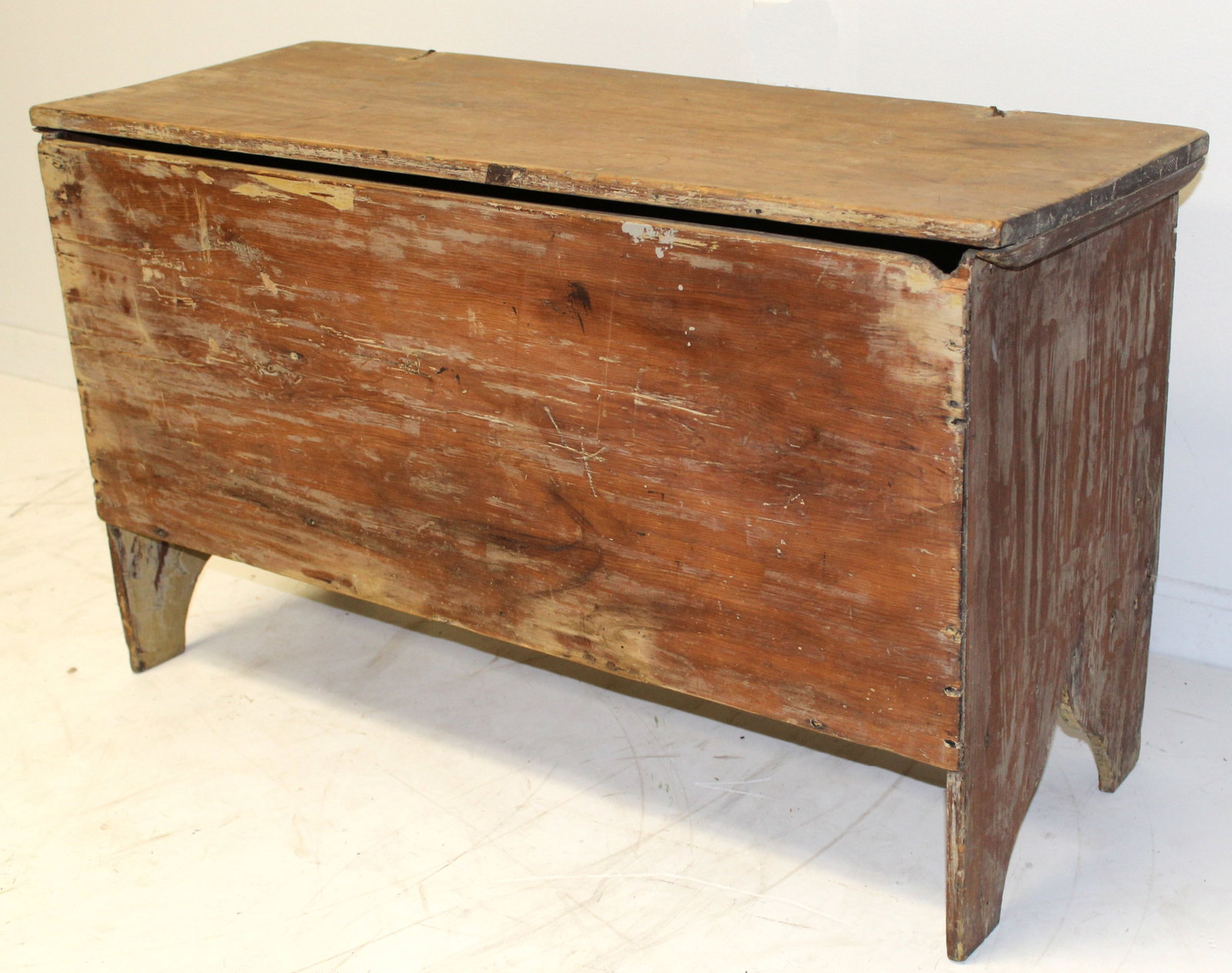 Antique flat top blanket chest in attic surface w snipe hinges, make-do repair and scrolled bootjack: Antique flat top blanket chest in attic surface w snipe hinges, make-do repair and scrolled bootjack ends - 21" tall x 37 1/4" wide x 14" deep
