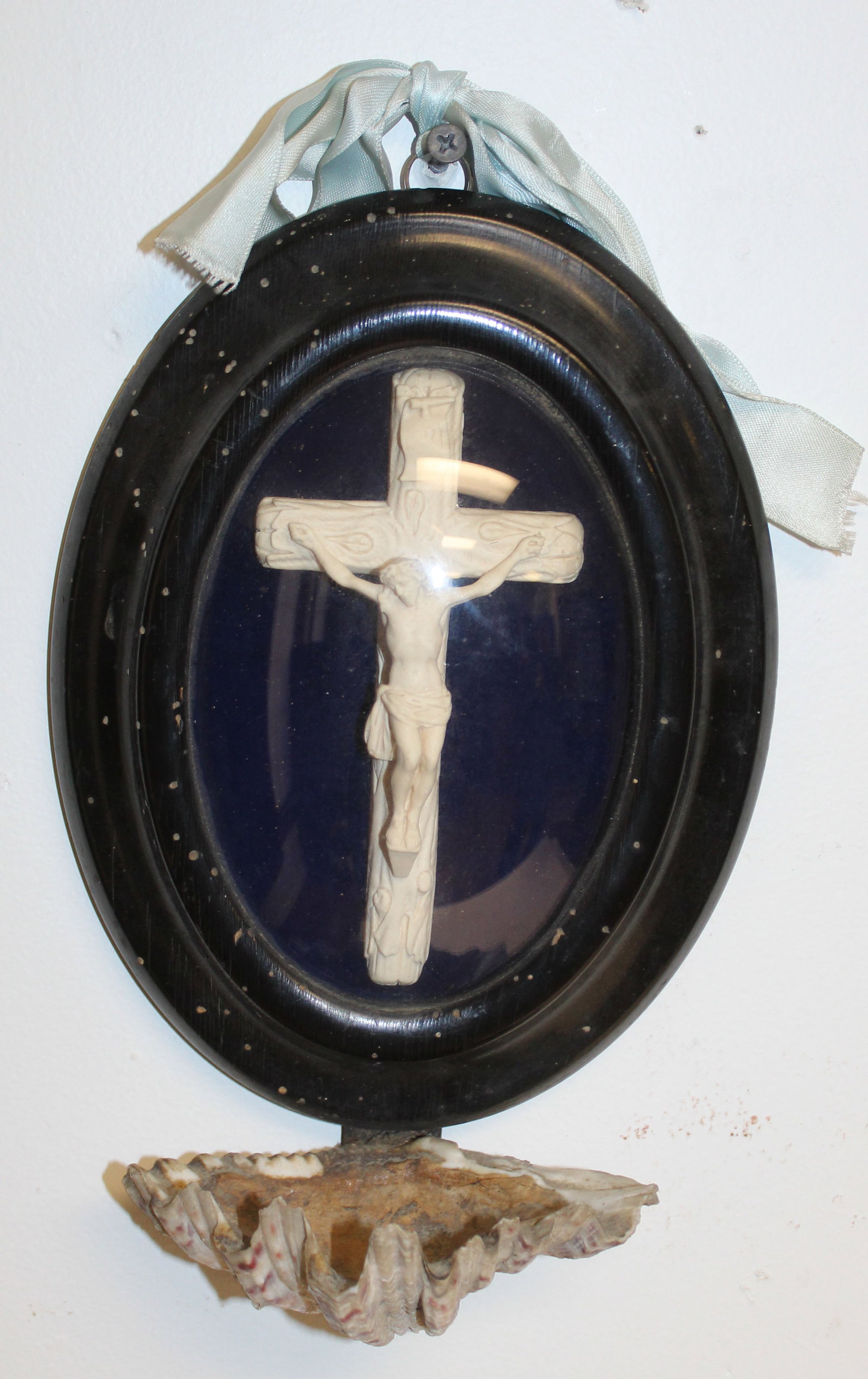 19thC Holy water w meerschaum crucifix & shell basin - 10": 19thC Holy water w meerschaum crucifix & shell basin - 10"