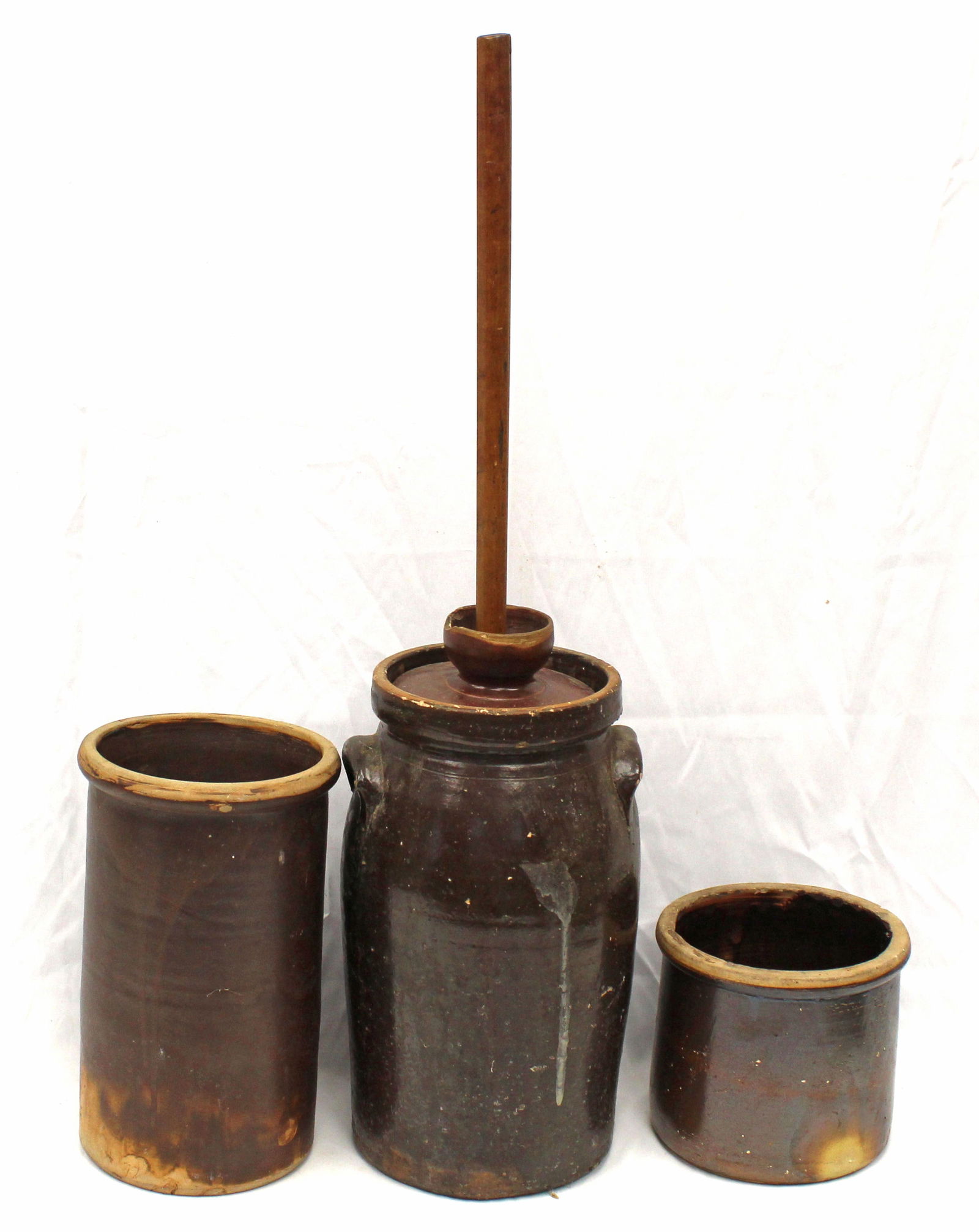 Lot of 3 stoneware items incl butter churn & 2 crocks - 14" tall churn & 11"x7" diam & 6" x7" diam: Lot of 3 stoneware items incl butter churn & 2 crocks - 14" tall churn & 11"x7" diam & 6" x7" diam jars