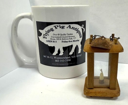 Miniature dollhouse lantern - 2 1/2" tall: Miniature dollhouse lantern - 2 1/2" tall
