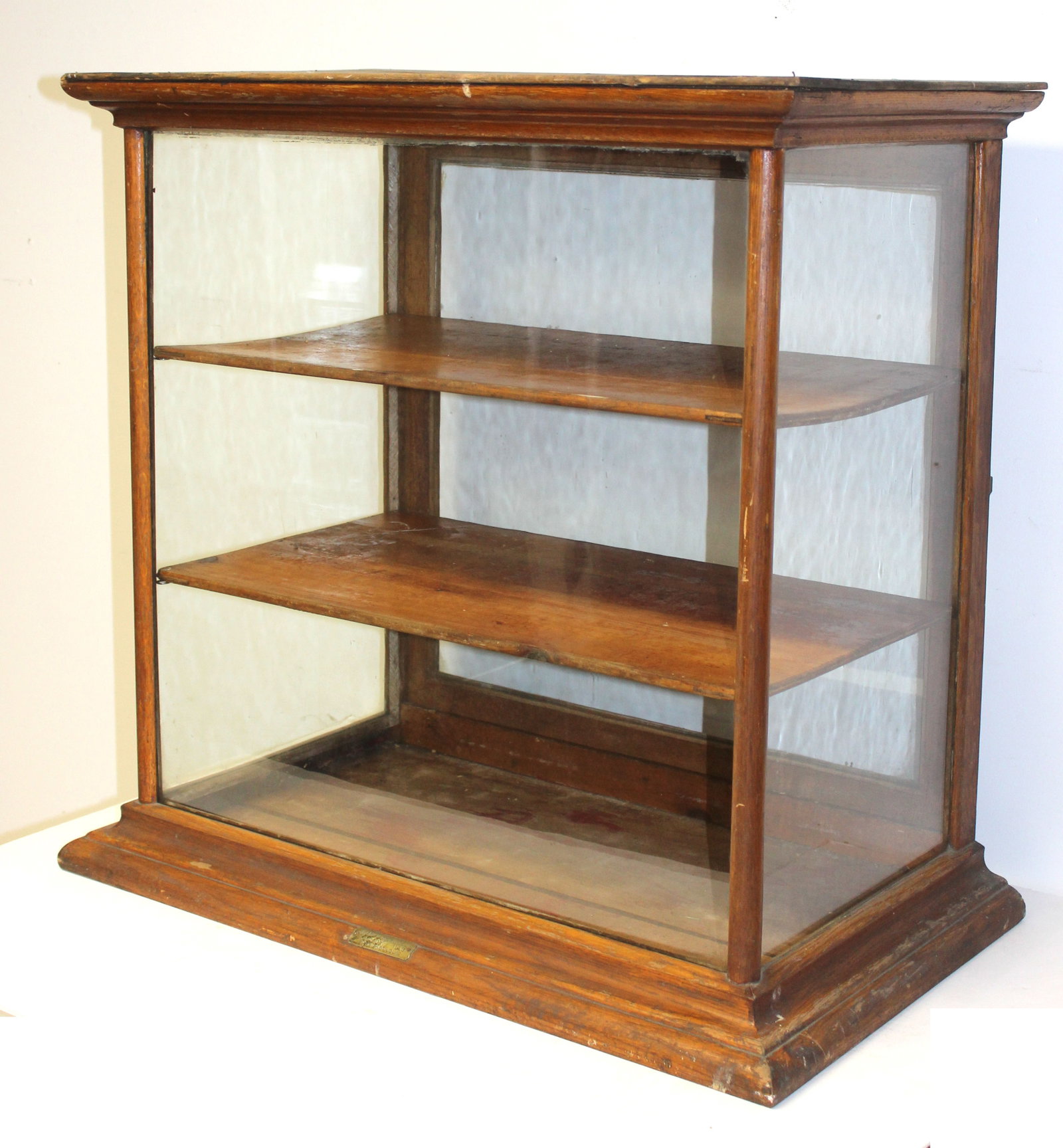 Counter top wood & glass 1 door display cabinet - 30" tall x 31 1/2" wide x 18" deep: Counter top wood & glass 1 door display cabinet - 30" tall x 31 1/2" wide x 18" deep
