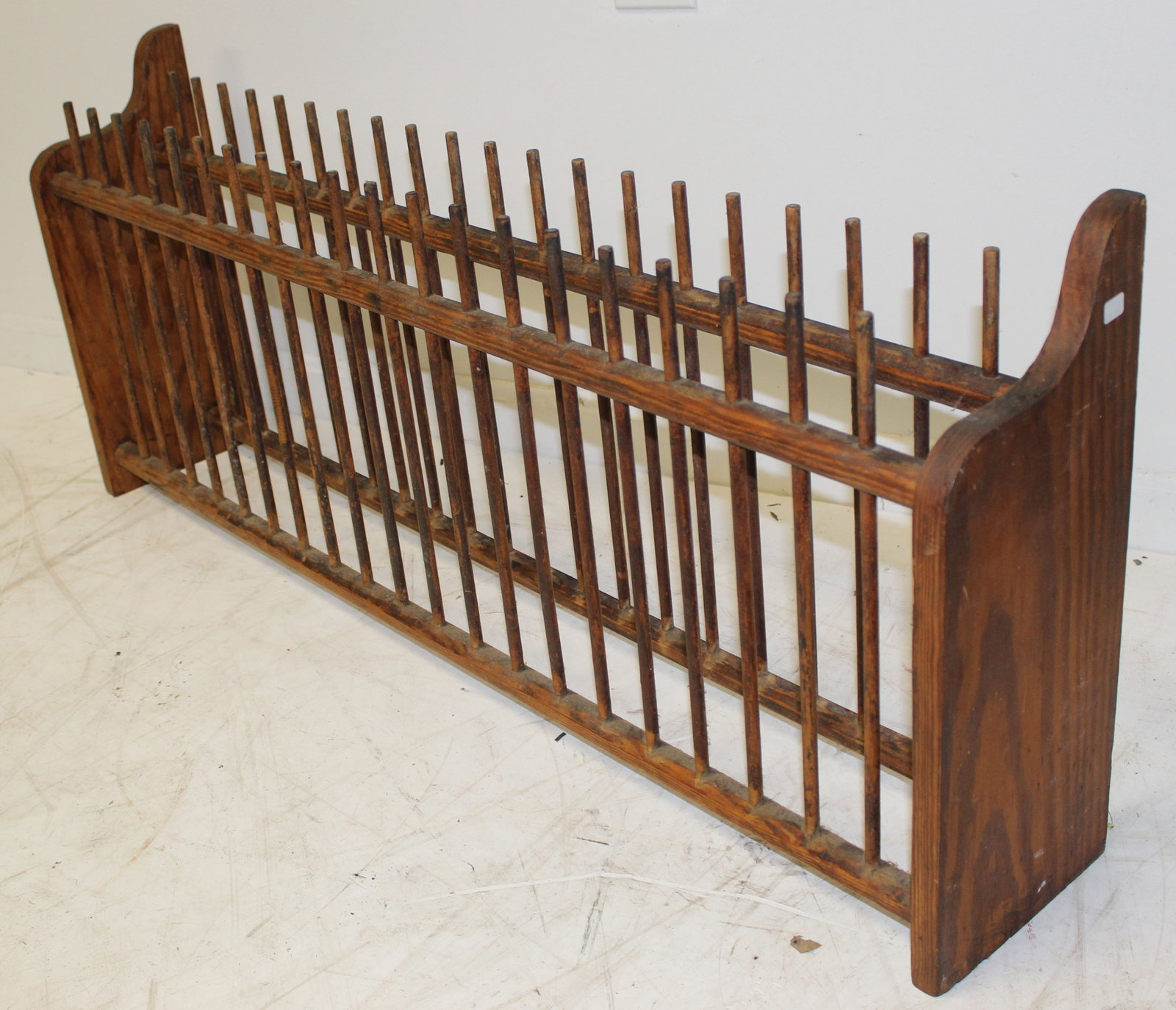 Antique wooden counter top plate rack - 18" tall x 42" wide x 7" deep: Antique wooden counter top plate rack - 18" tall x 42" wide x 7" deep
