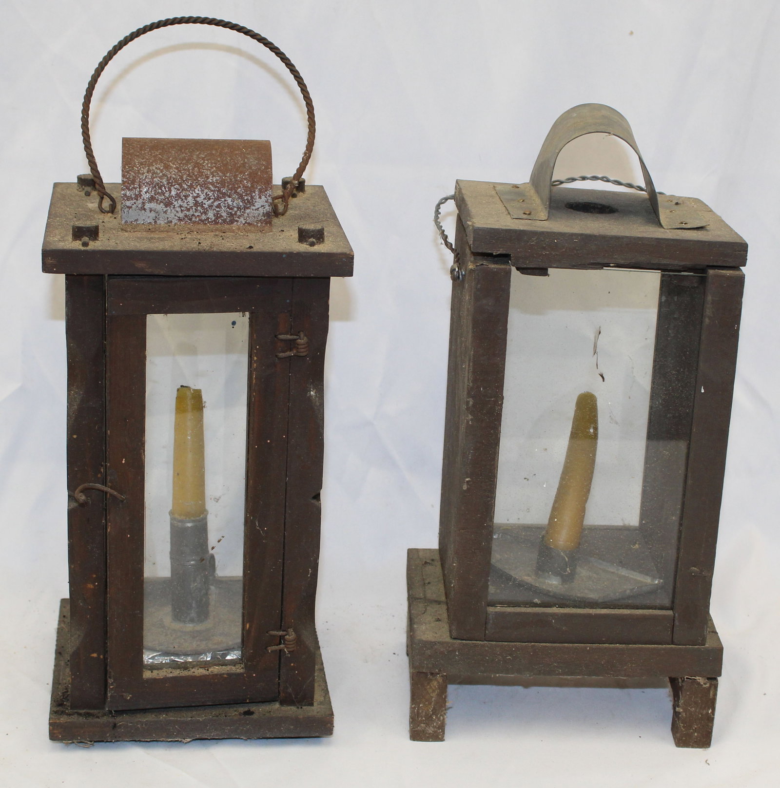 Lot of 2 antique style barn lanterns - 13" & 12 1/2" tall: Lot of 2 antique style barn lanterns - 13" & 12 1/2" tall